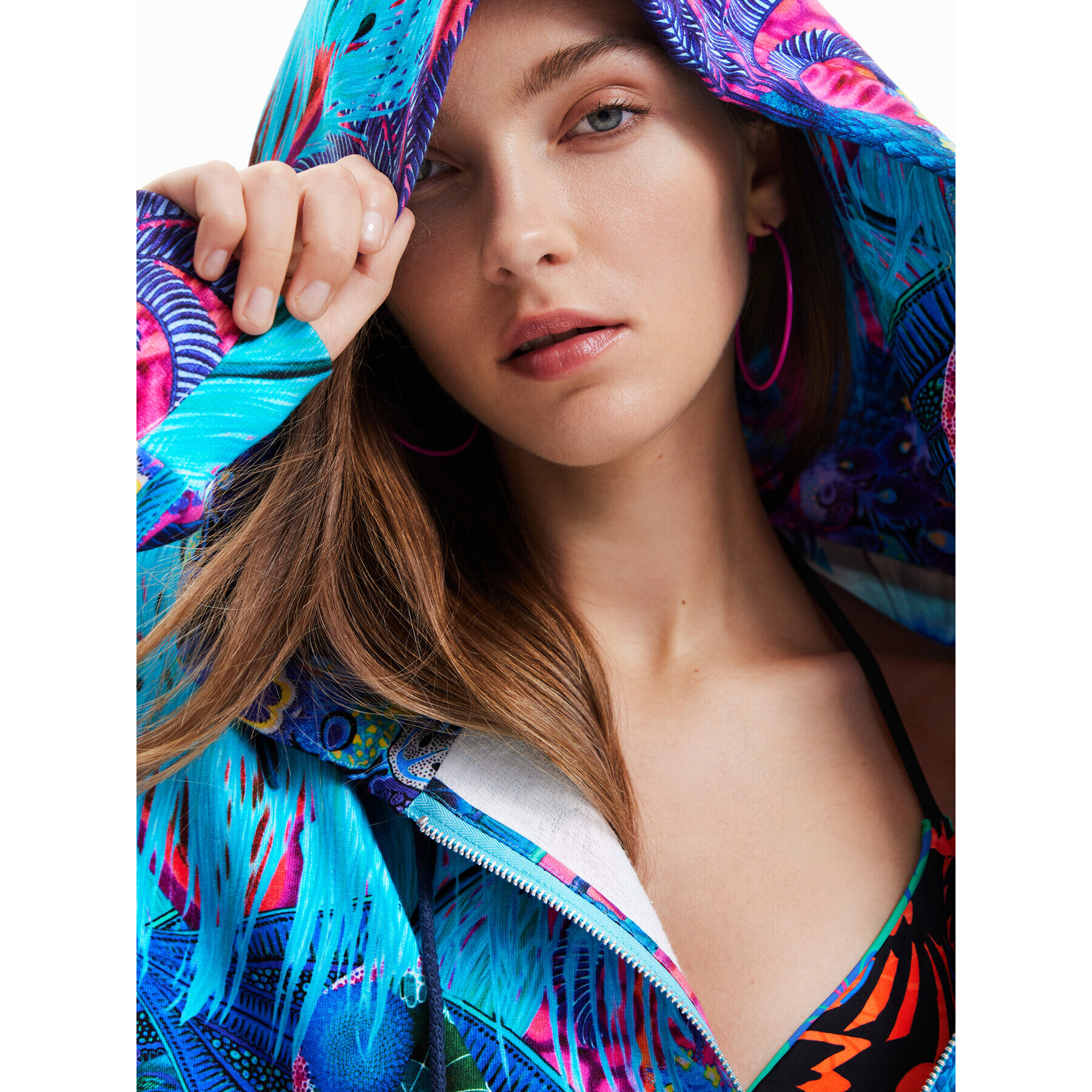 Desigual Суитшърт 23SWSK34 Електриков Oversize - Pepit.bg