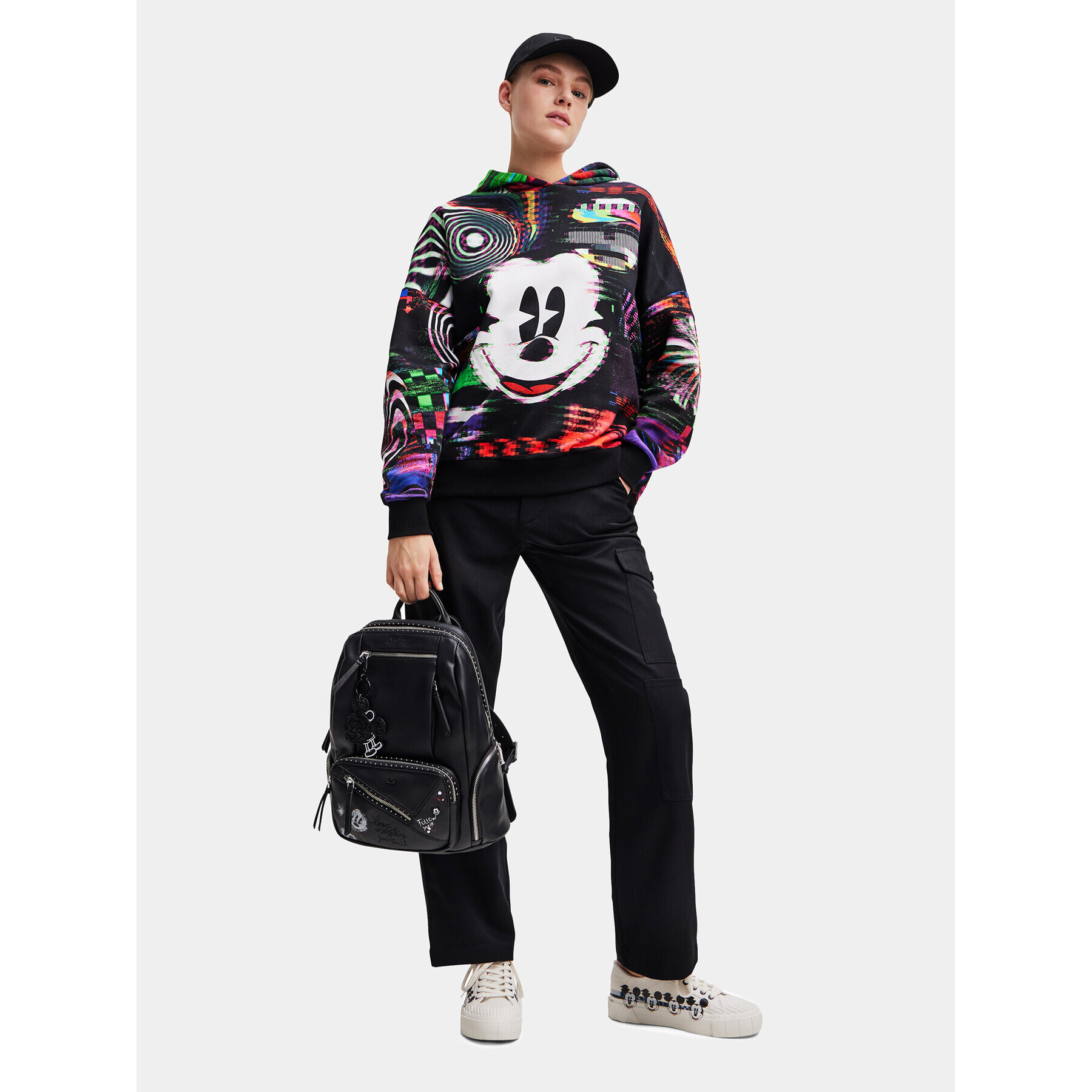 Desigual Суитшърт 23WWSK11 Черен Oversize - Pepit.bg