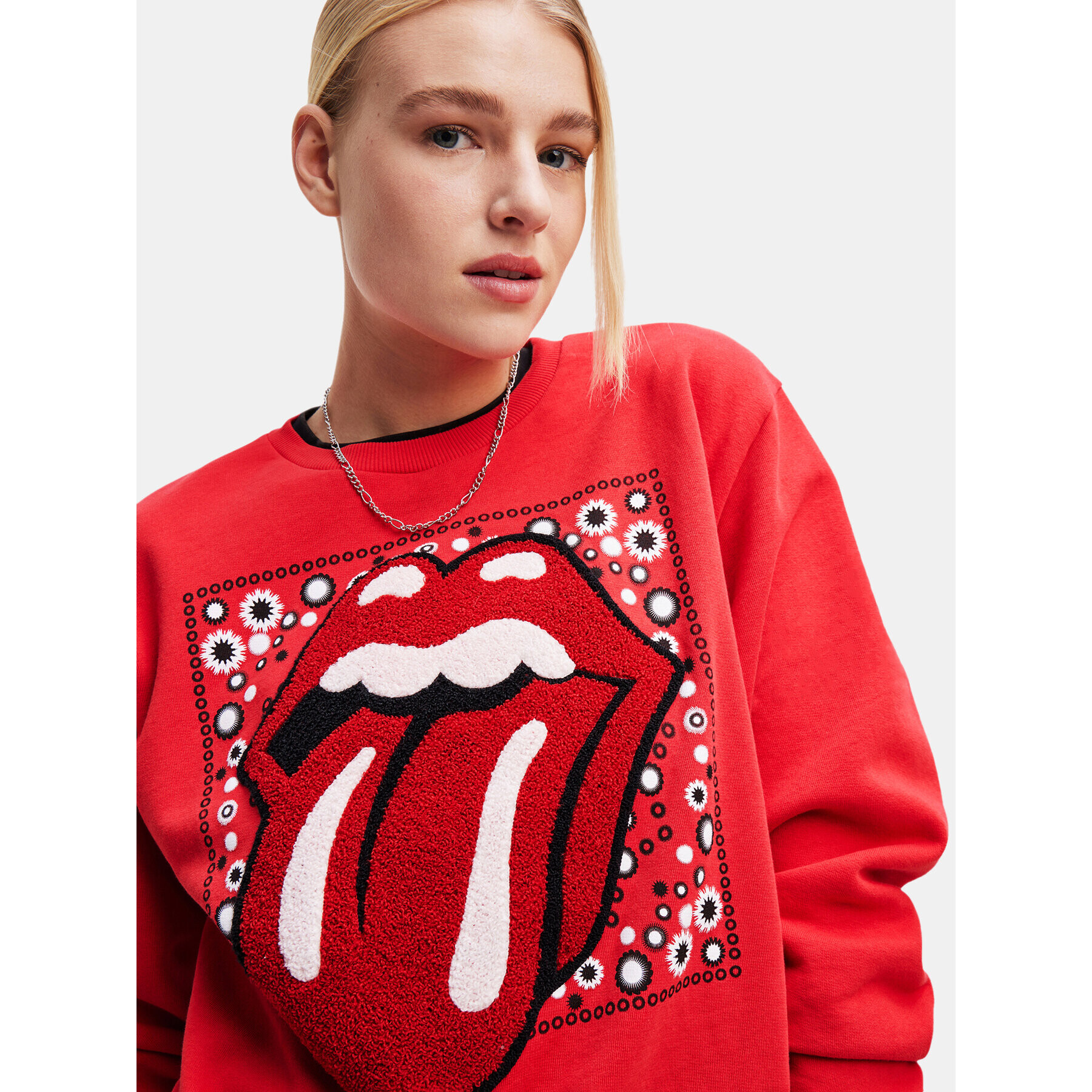 Desigual Суитшърт 23WWSK30 Червен Regular Fit - Pepit.bg