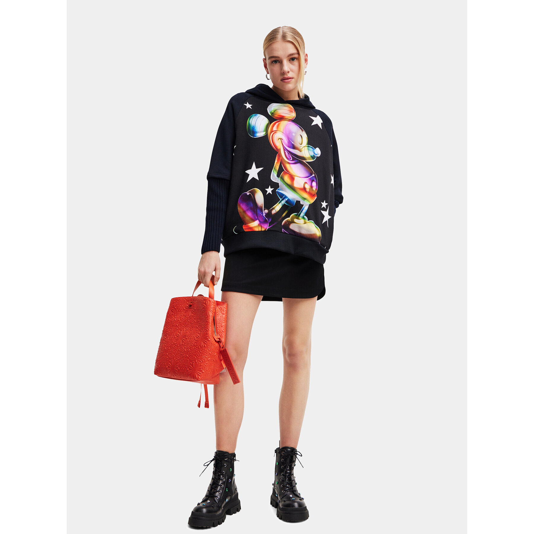 Desigual Суитшърт 23WWSK48 Черен Oversize - Pepit.bg