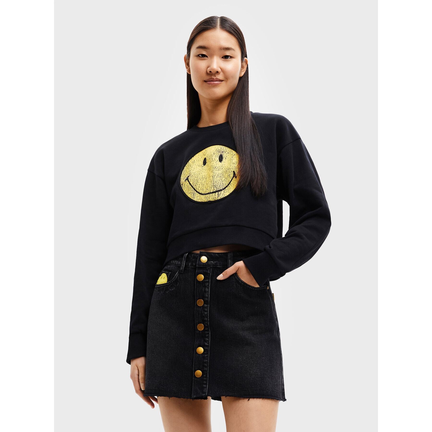 Desigual Суитшърт SMILEY 22WWSK35 Черен Relaxed Fit - Pepit.bg