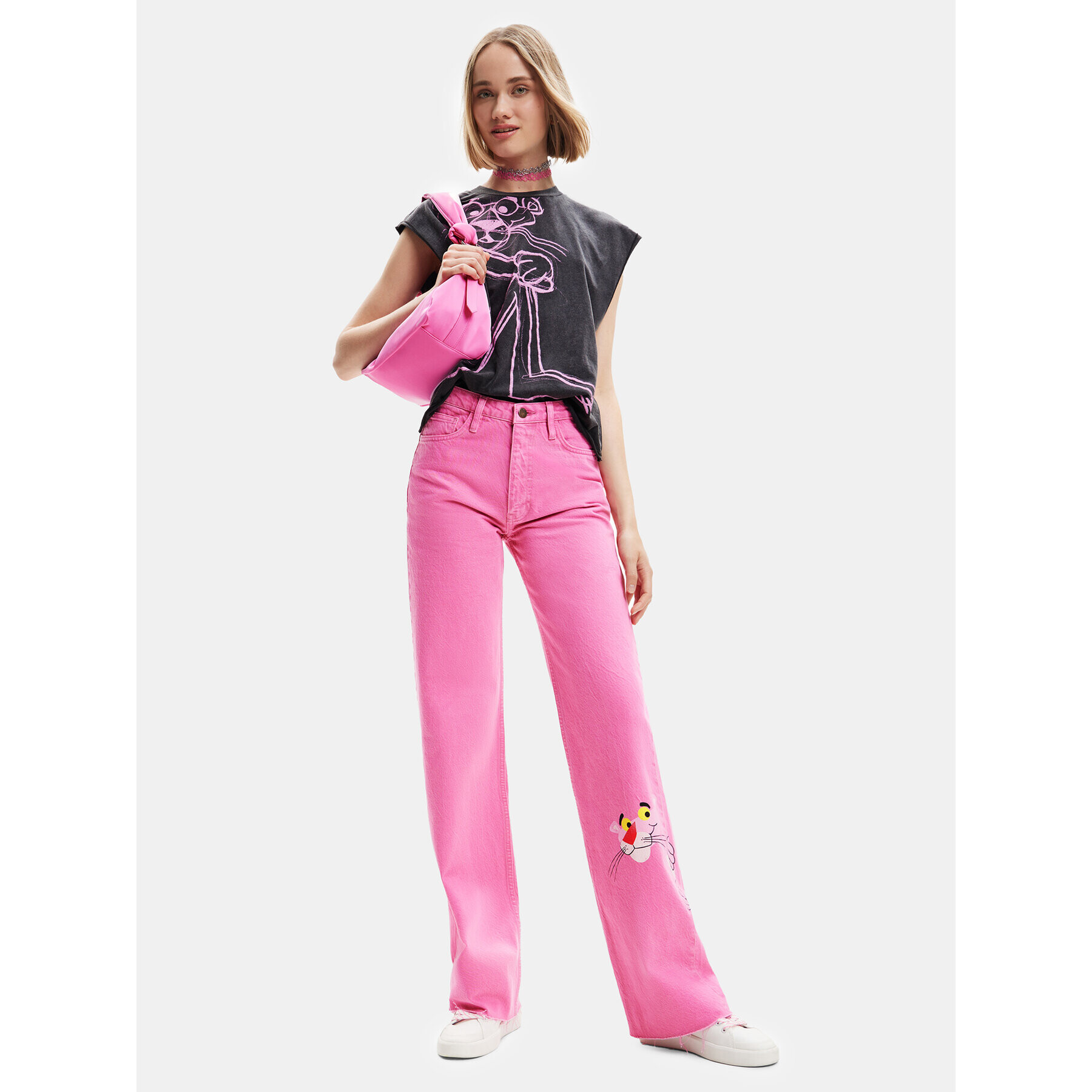 Desigual Тишърт 23SWTK49 Черен Regular Fit - Pepit.bg