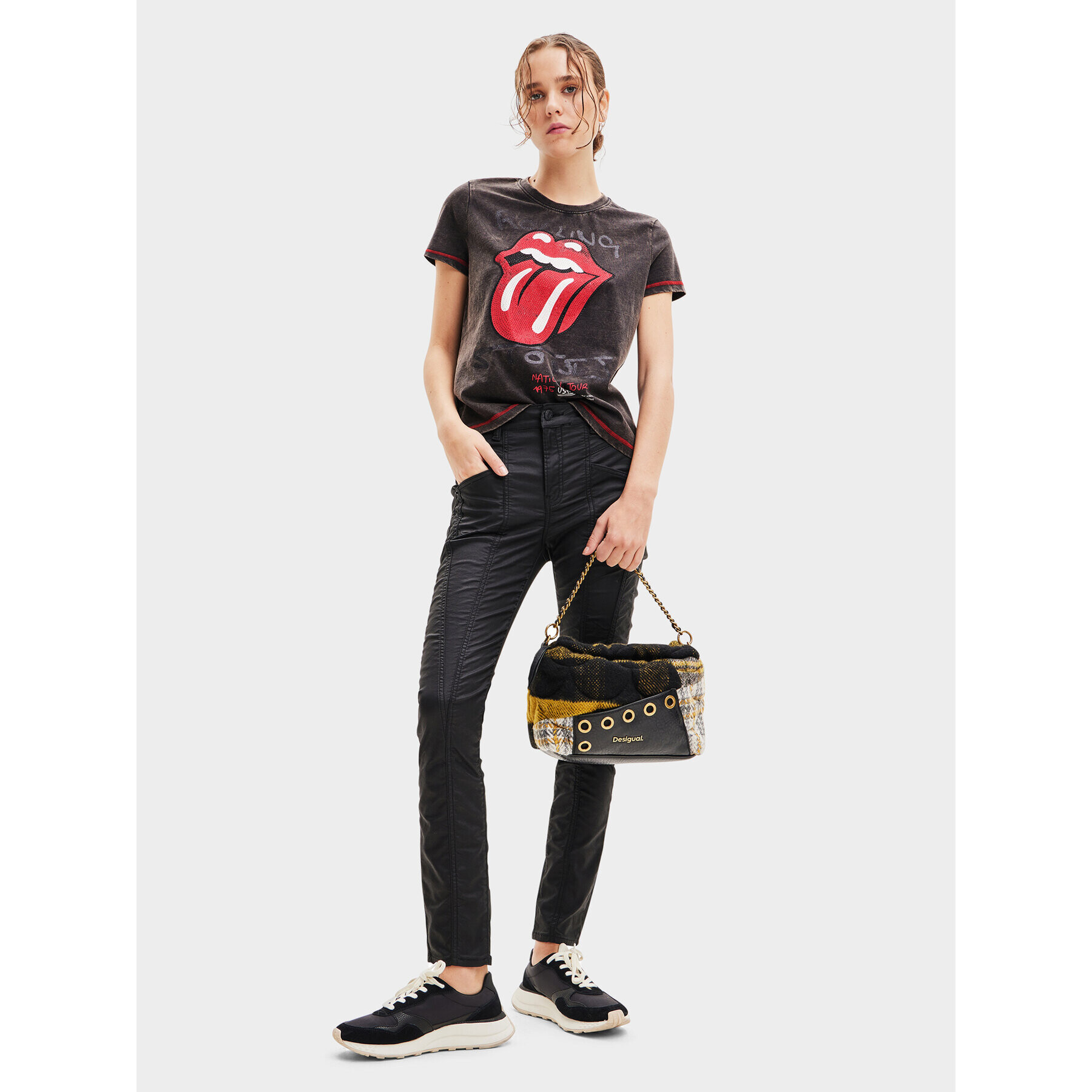 Desigual Тишърт 23WWTK48 Сив Regular Fit - Pepit.bg