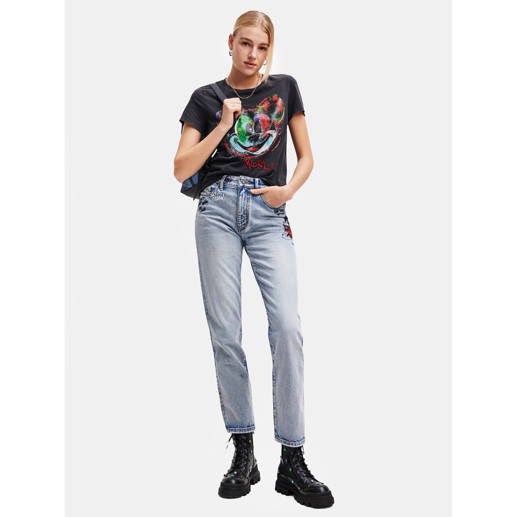 Desigual Тишърт 23WWTKC7 Черен Regular Fit - Pepit.bg