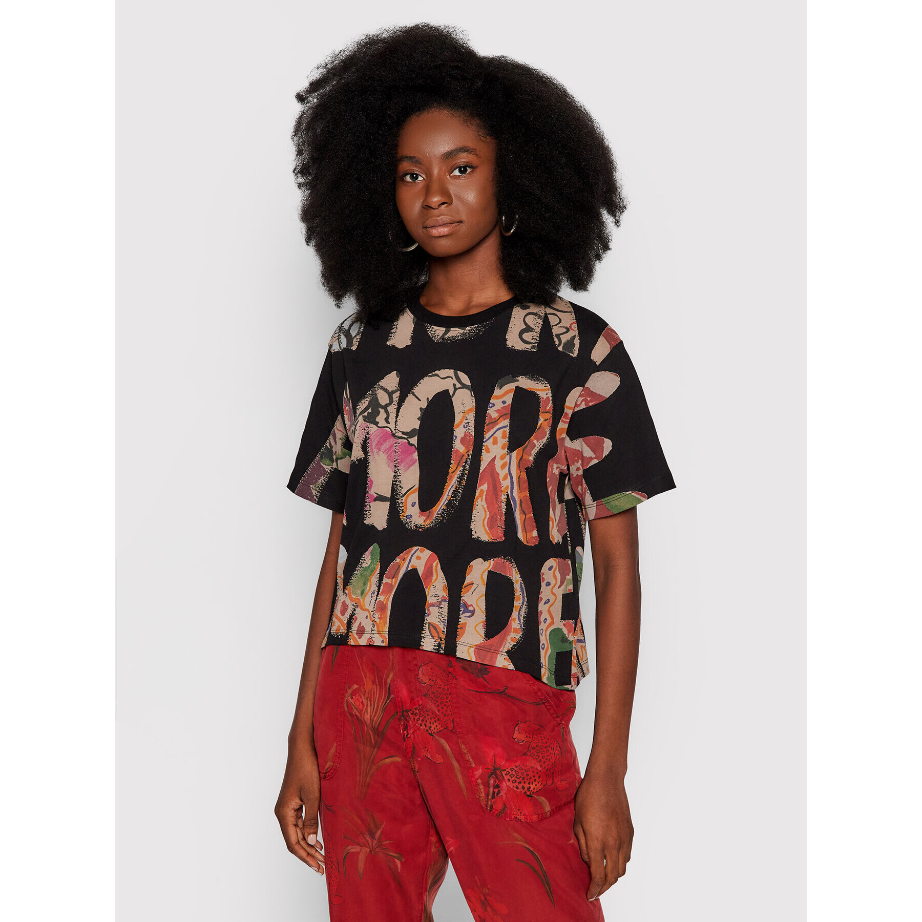 Desigual Тишърт Camelia 21WWTK97 Черен Regular Fit - Pepit.bg