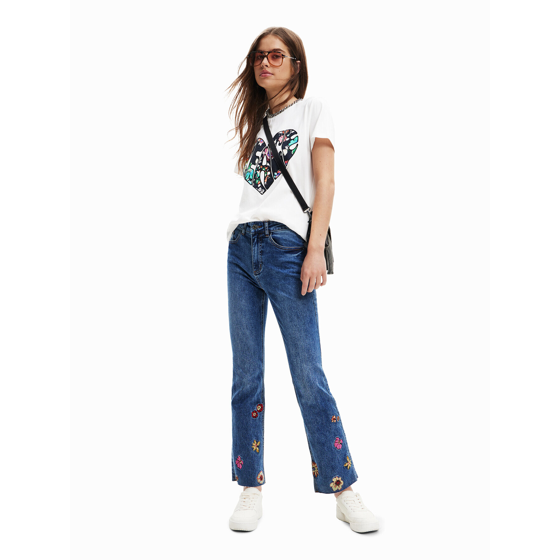 Desigual Тишърт Cor 23SWTK92 Бял Regular Fit - Pepit.bg