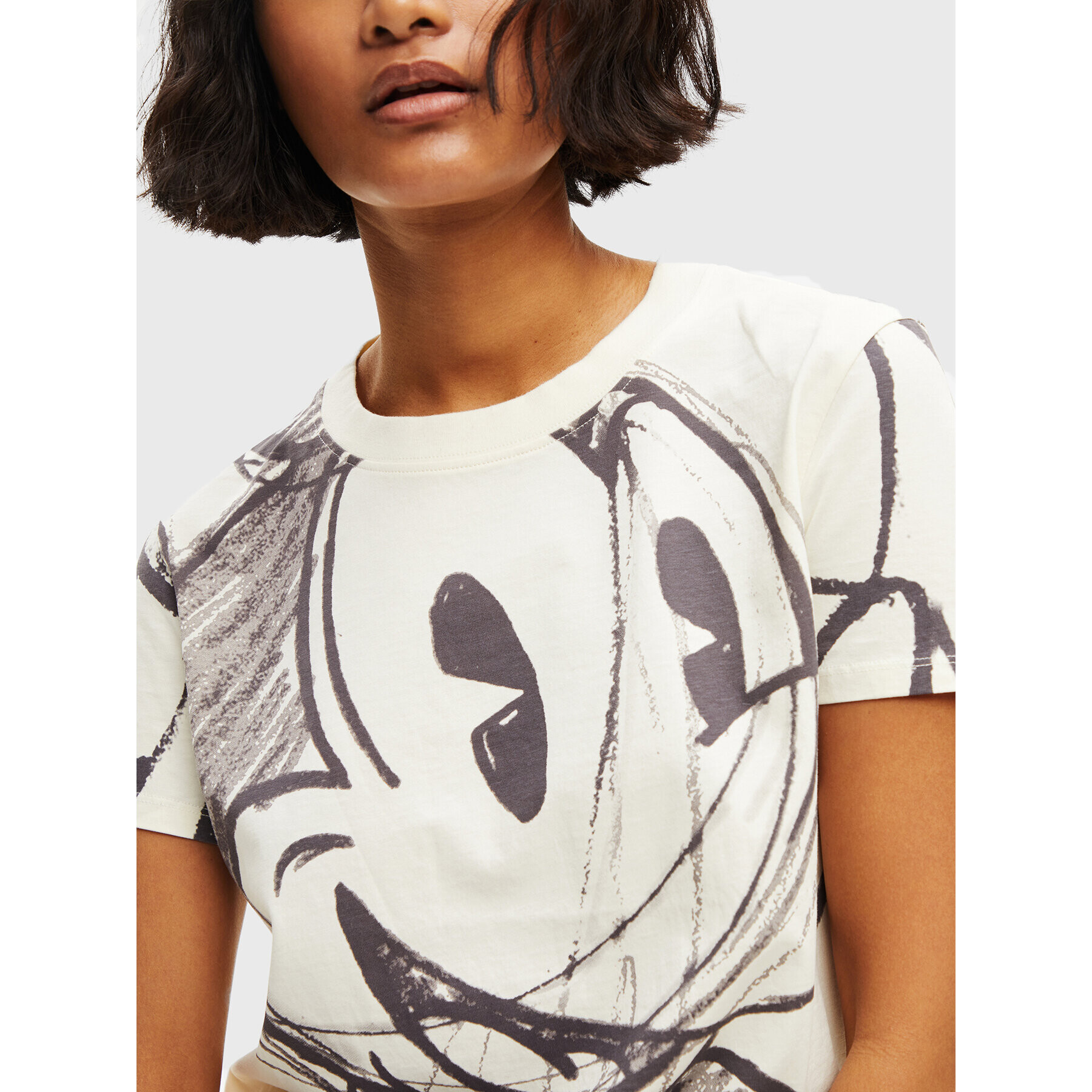 Desigual Тишърт DISNEY Mickey 22WWTK85 Бял Regular Fit - Pepit.bg