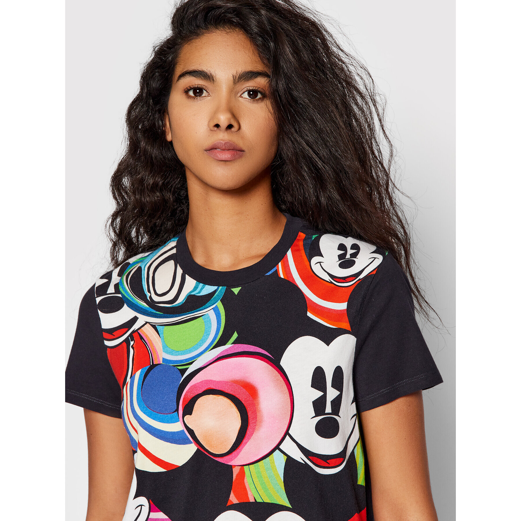 Desigual Тишърт DISNEY Mickey Marbles 22SWTKAP Черен Regular Fit - Pepit.bg