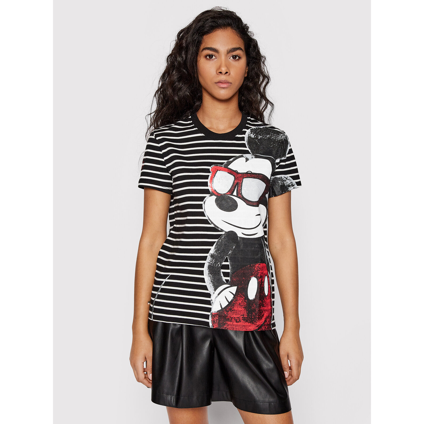 Desigual Тишърт DISNEY Mickey Vida 22SWTK73 Черен Regular Fit - Pepit.bg