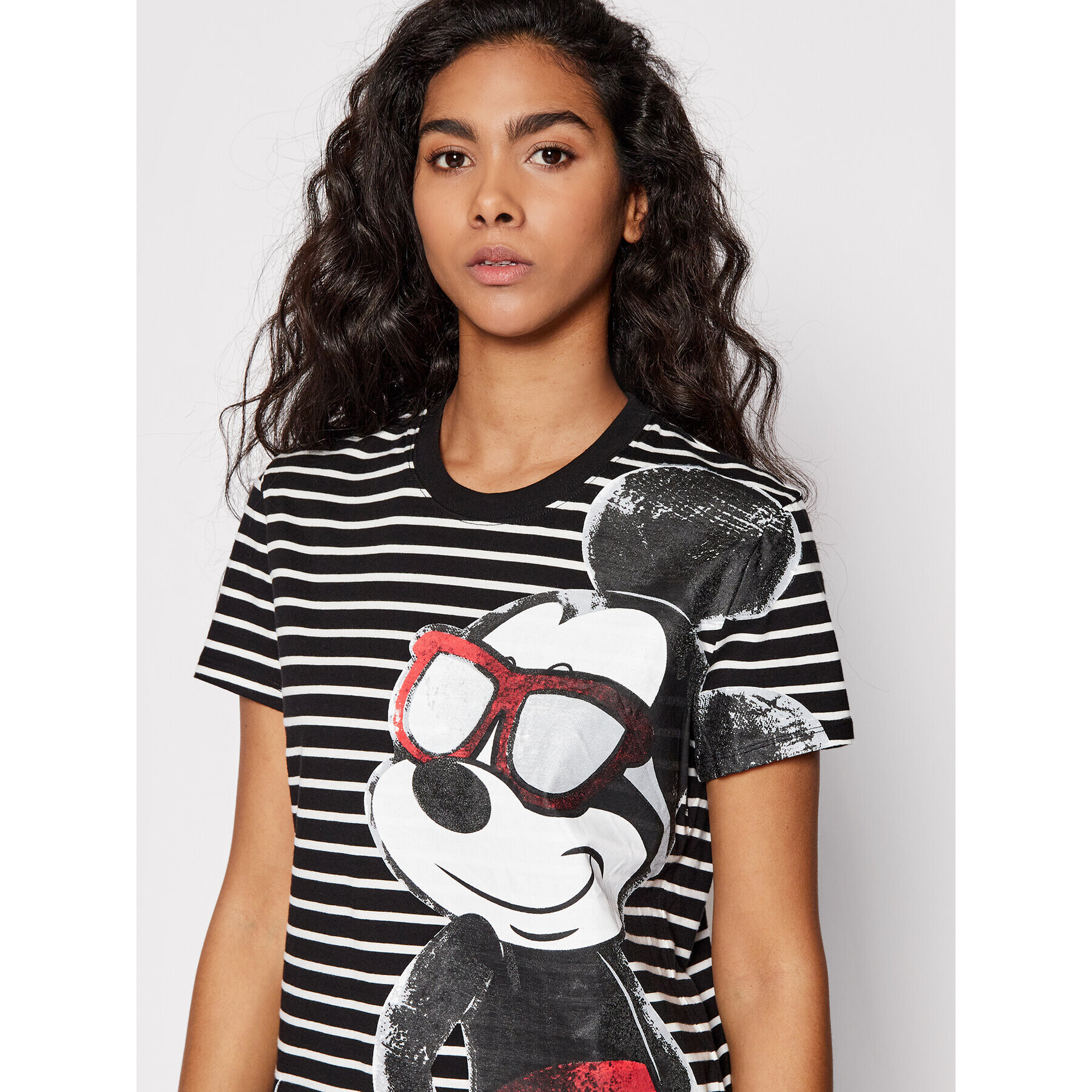 Desigual Тишърт DISNEY Mickey Vida 22SWTK73 Черен Regular Fit - Pepit.bg