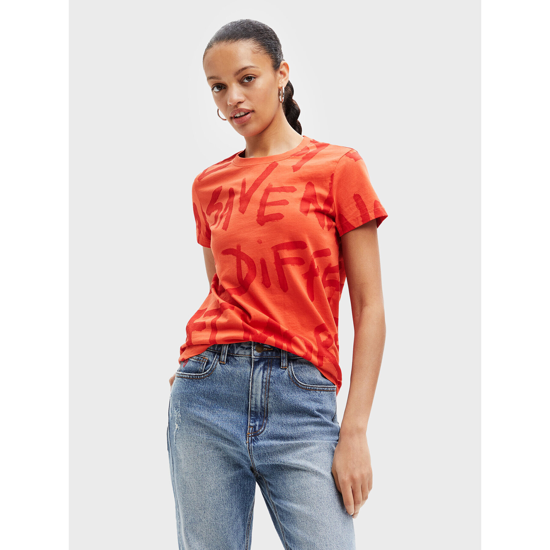 Desigual Тишърт Enya 22WWTK21 Оранжев Regular Fit - Pepit.bg