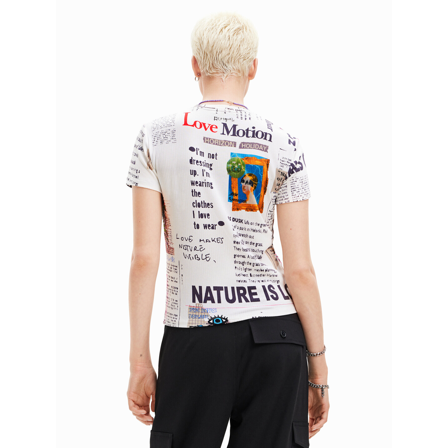 Desigual Тишърт Newspaper 23SWTK61 Бял Regular Fit - Pepit.bg