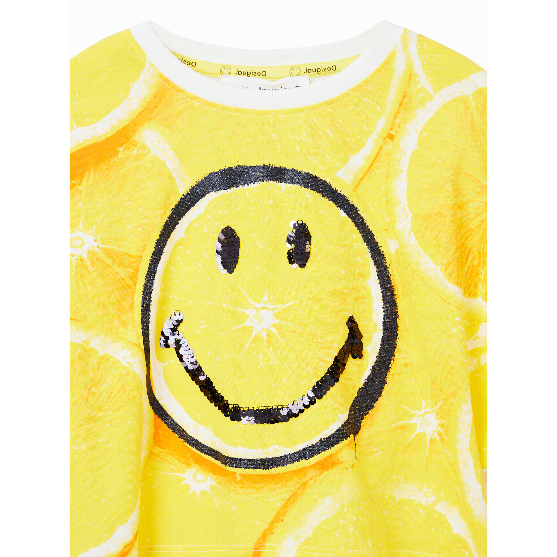 Desigual Тишърт SMILEY WORLD 23SGTK23 Жълт Flare Fit - Pepit.bg