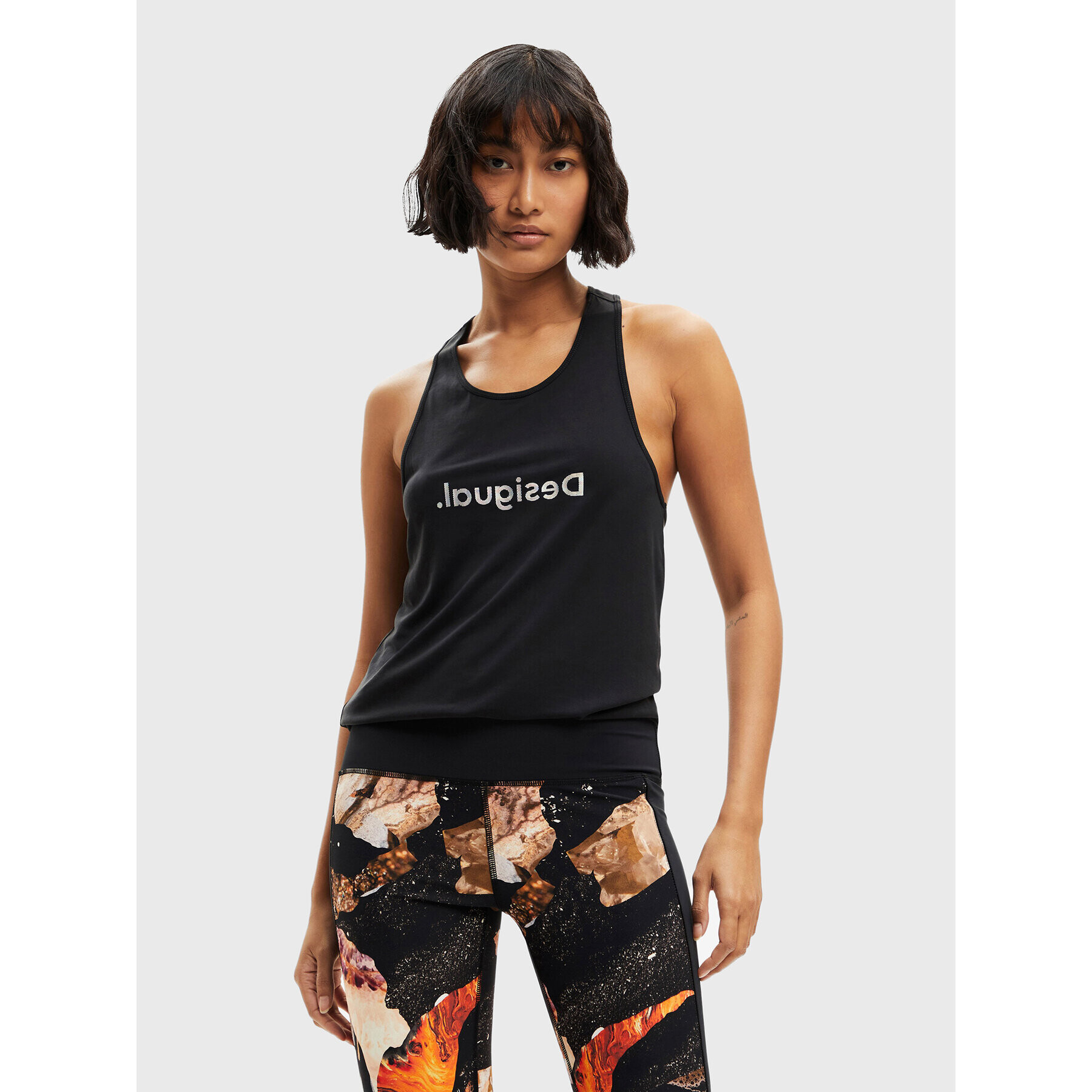 Desigual топ Cuarzo 22WWTK03 Черен Regular Fit - Pepit.bg