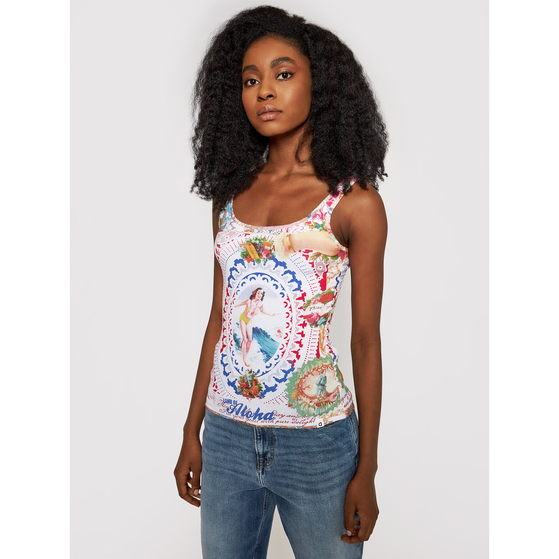 Desigual топ Thine In Love 21SWTKDU Цветен Regular Fit - Pepit.bg