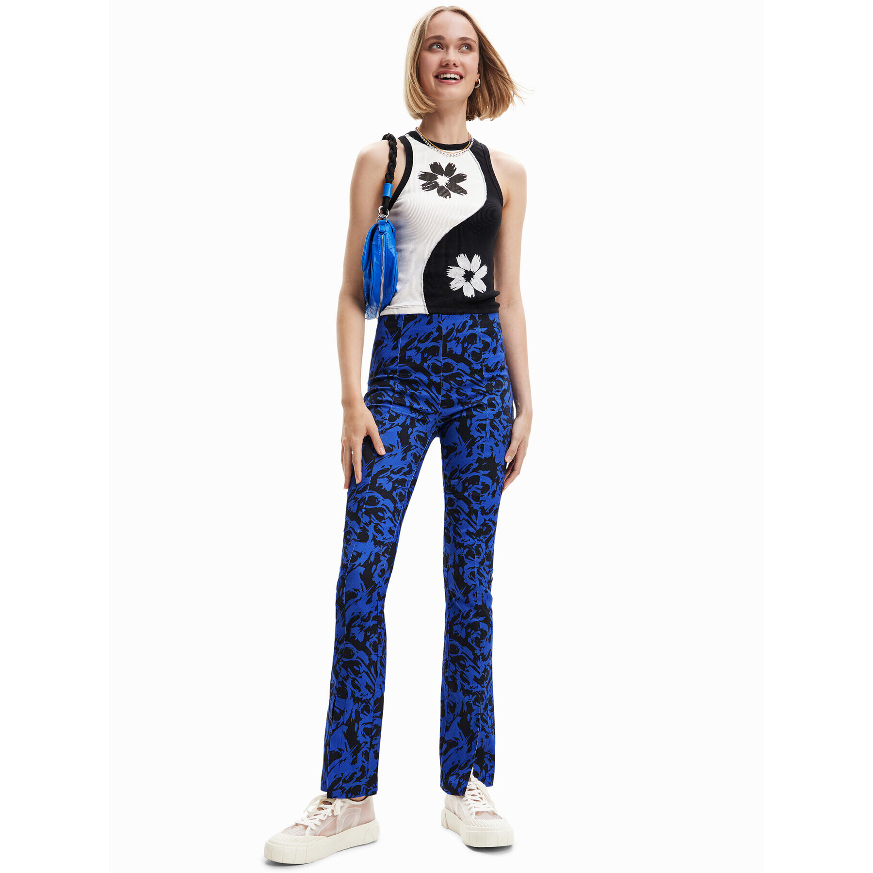 Desigual топ Yin-Yang 23SWTK98 Черен Slim Fit - Pepit.bg