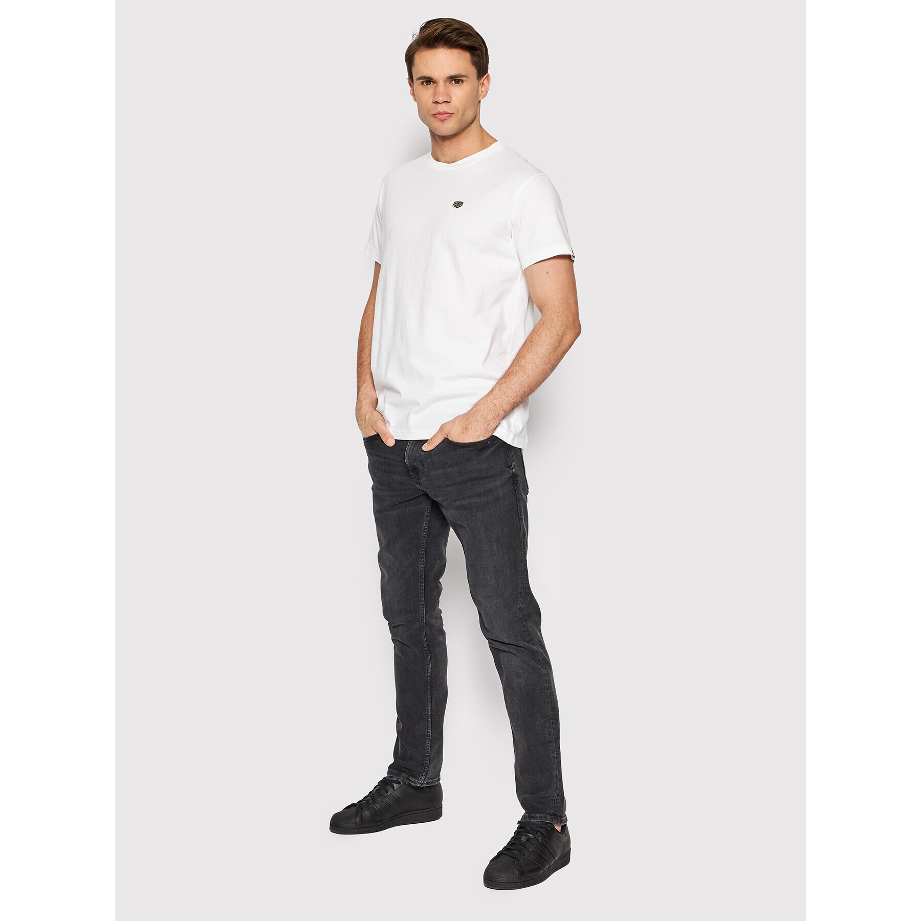 Deus Ex Machina Тишърт Shield DMF201877 Бял Regular FIt - Pepit.bg