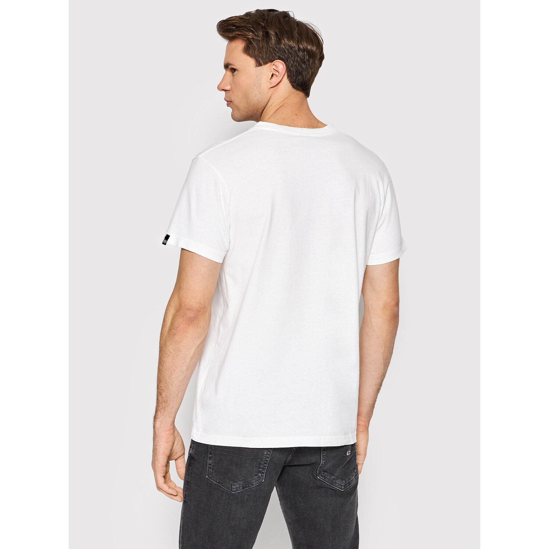 Deus Ex Machina Тишърт Shield DMF201877 Бял Regular FIt - Pepit.bg