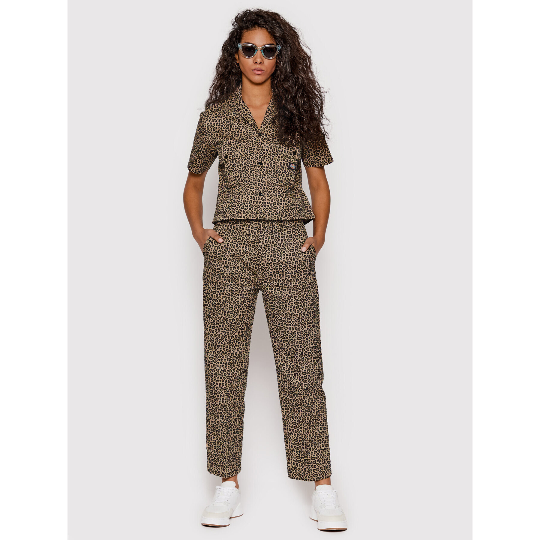Dickies Текстилни панталони Silver First DK0A4XPMC47 Кафяв Regular Fit - Pepit.bg