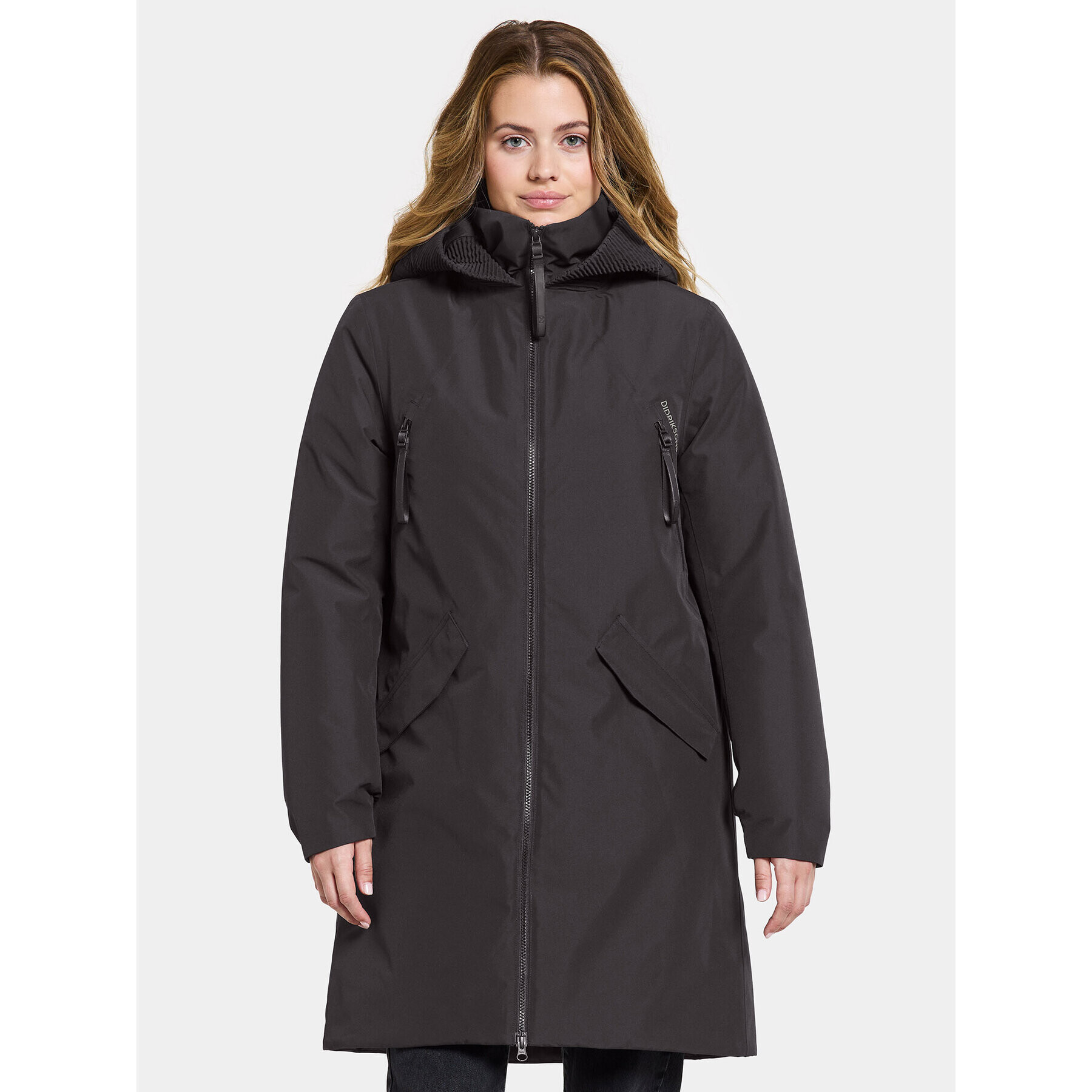 Didriksons Парка Bente Wns Parka 504921 Черен Regular Fit - Pepit.bg