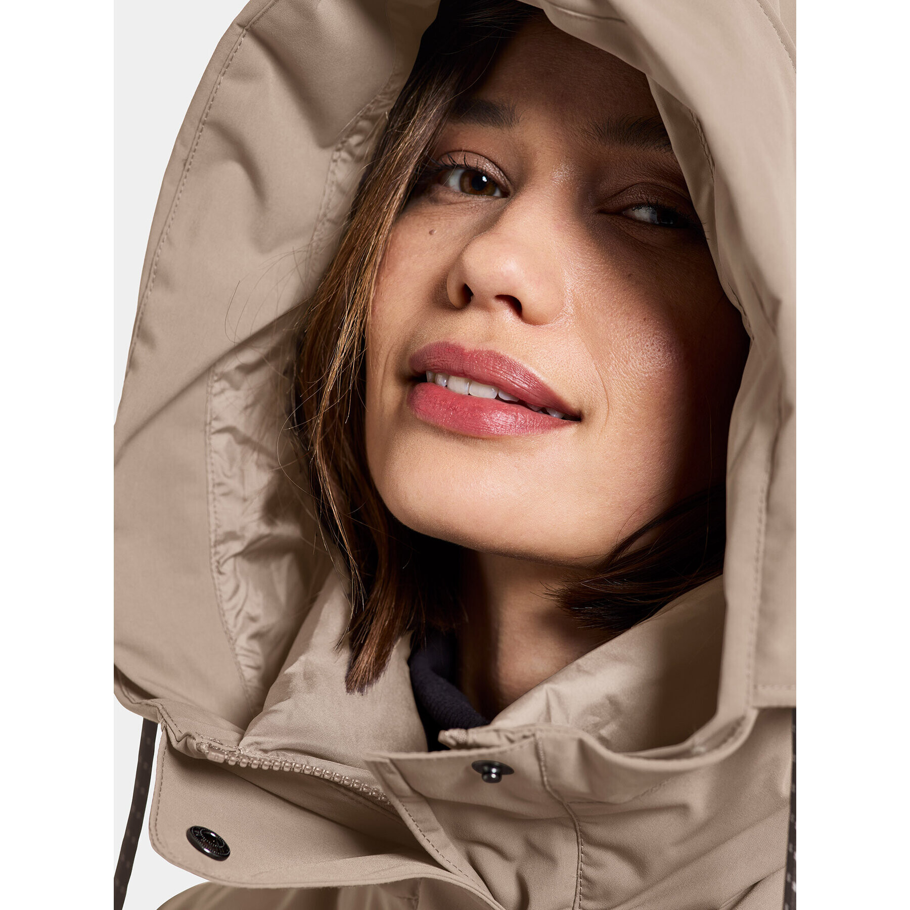 Didriksons Парка Fay Wns Parka 504524 Бежов Regular Fit - Pepit.bg