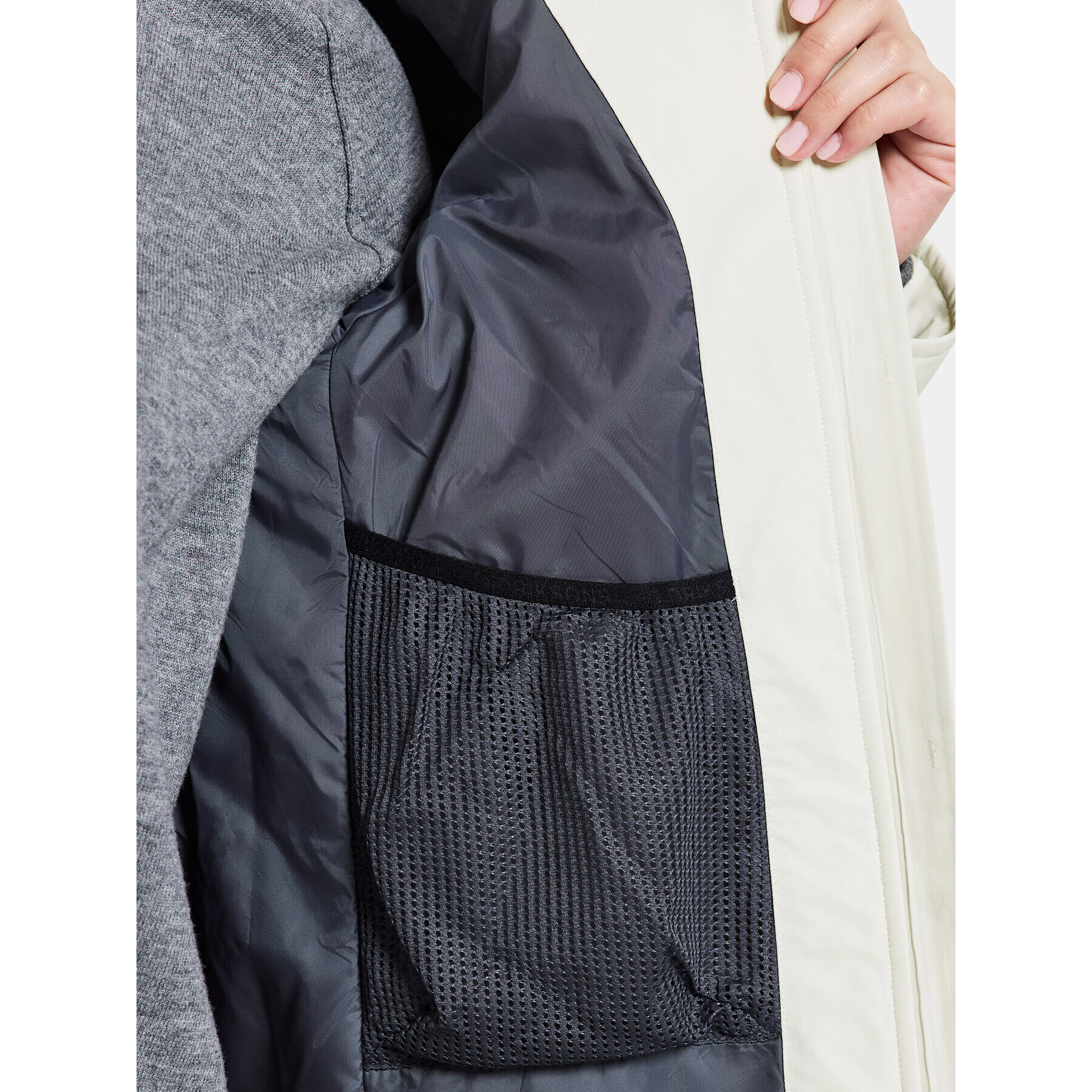 Didriksons Парка Helle Wns Parka 5 504301 Бял Regular Fit - Pepit.bg