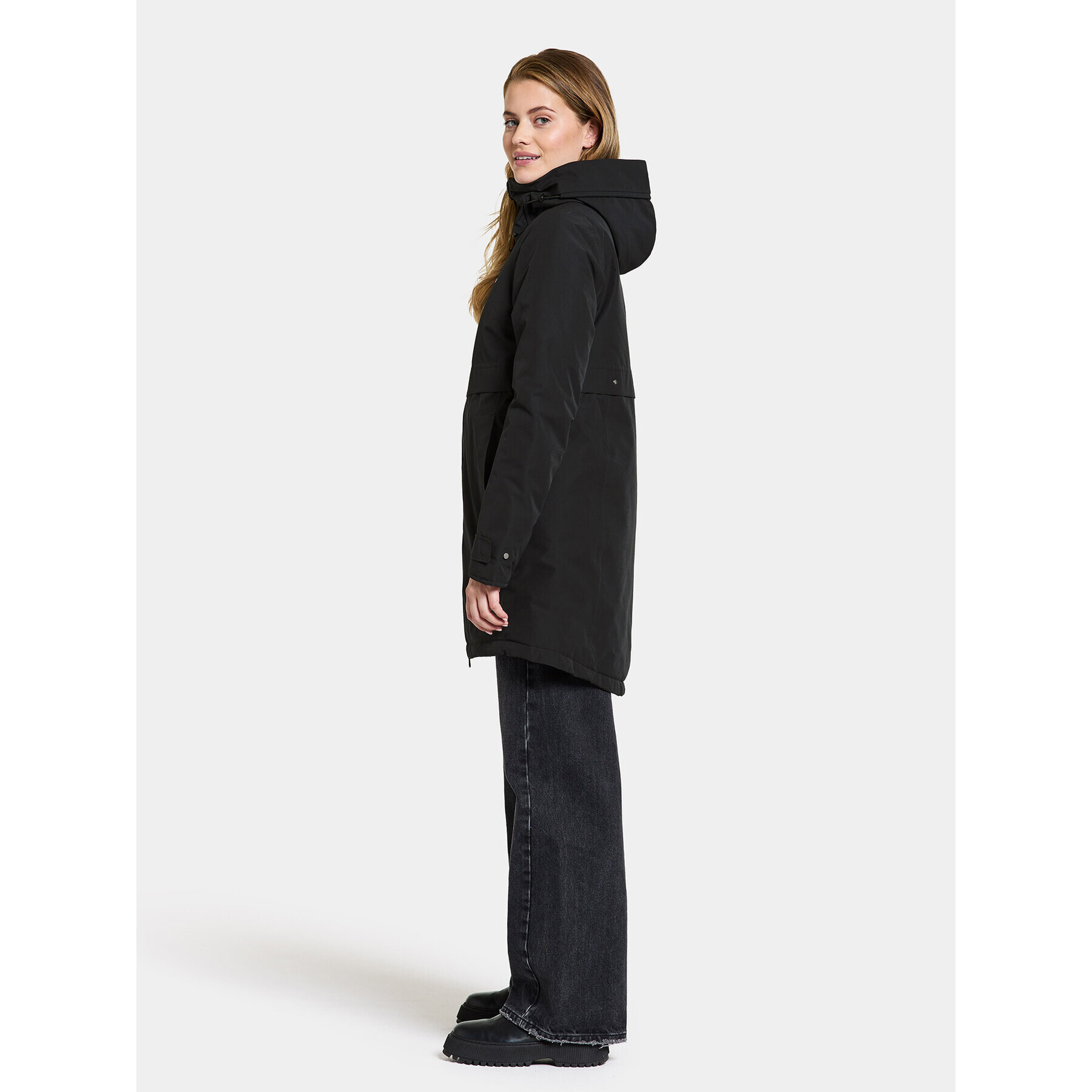 Didriksons Парка Helle Wns Parka 5 504301 Черен Regular Fit - Pepit.bg