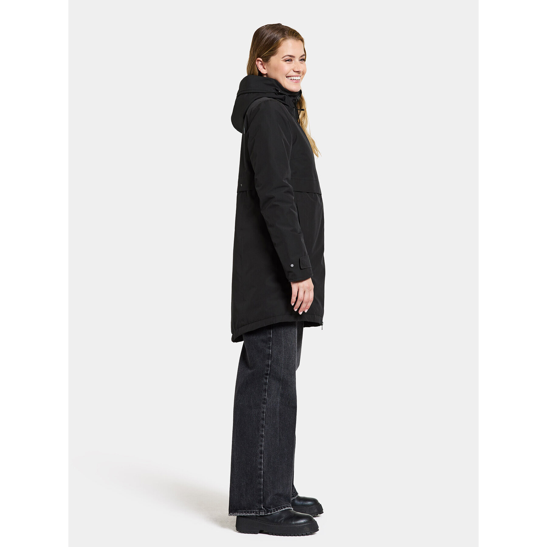 Didriksons Парка Helle Wns Parka 5 504301 Черен Regular Fit - Pepit.bg