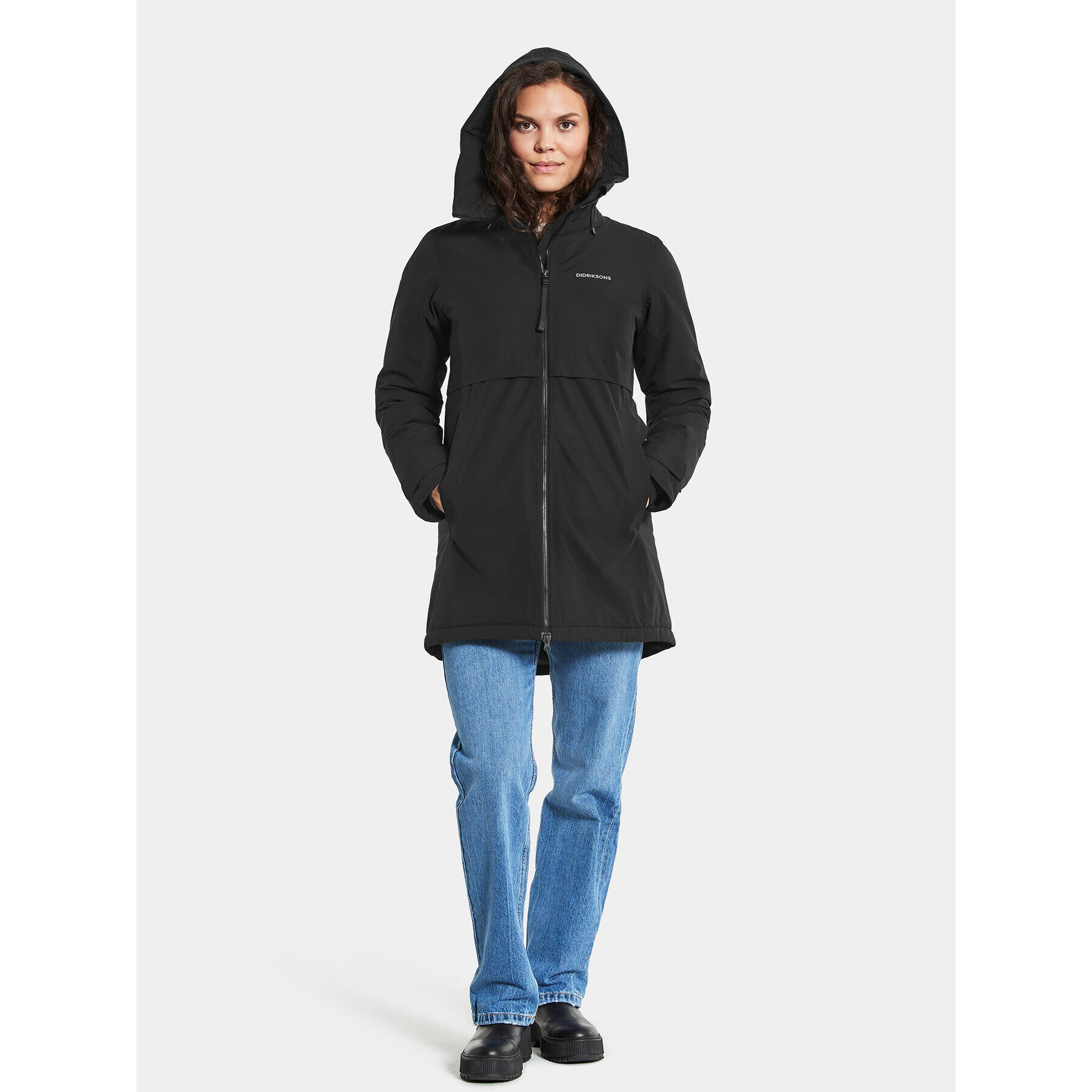 Didriksons Парка Helle Wns Parka 5 504301 Черен Regular Fit - Pepit.bg