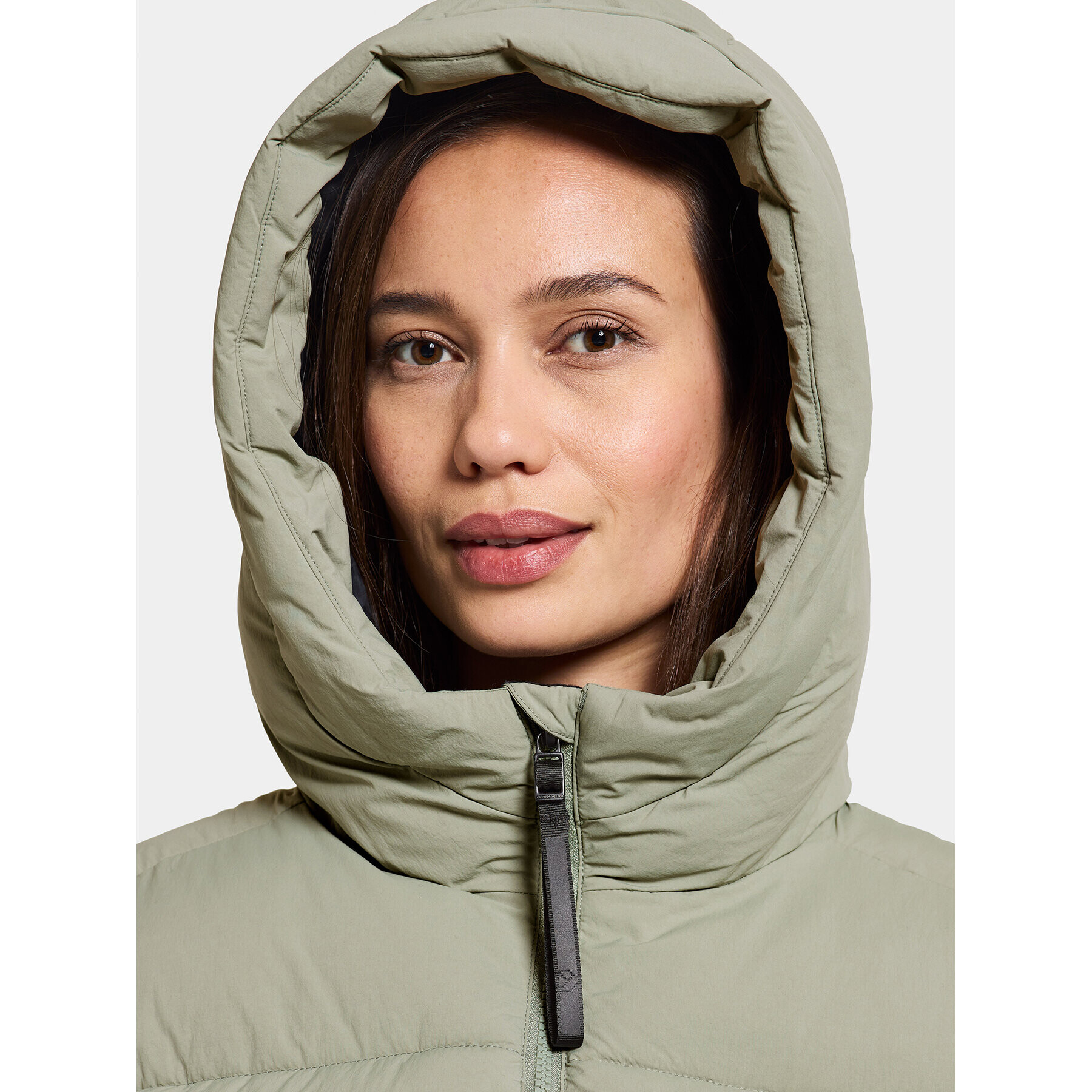 Didriksons Парка Nomi Wns Parka 3 504832 Зелен Regular Fit - Pepit.bg