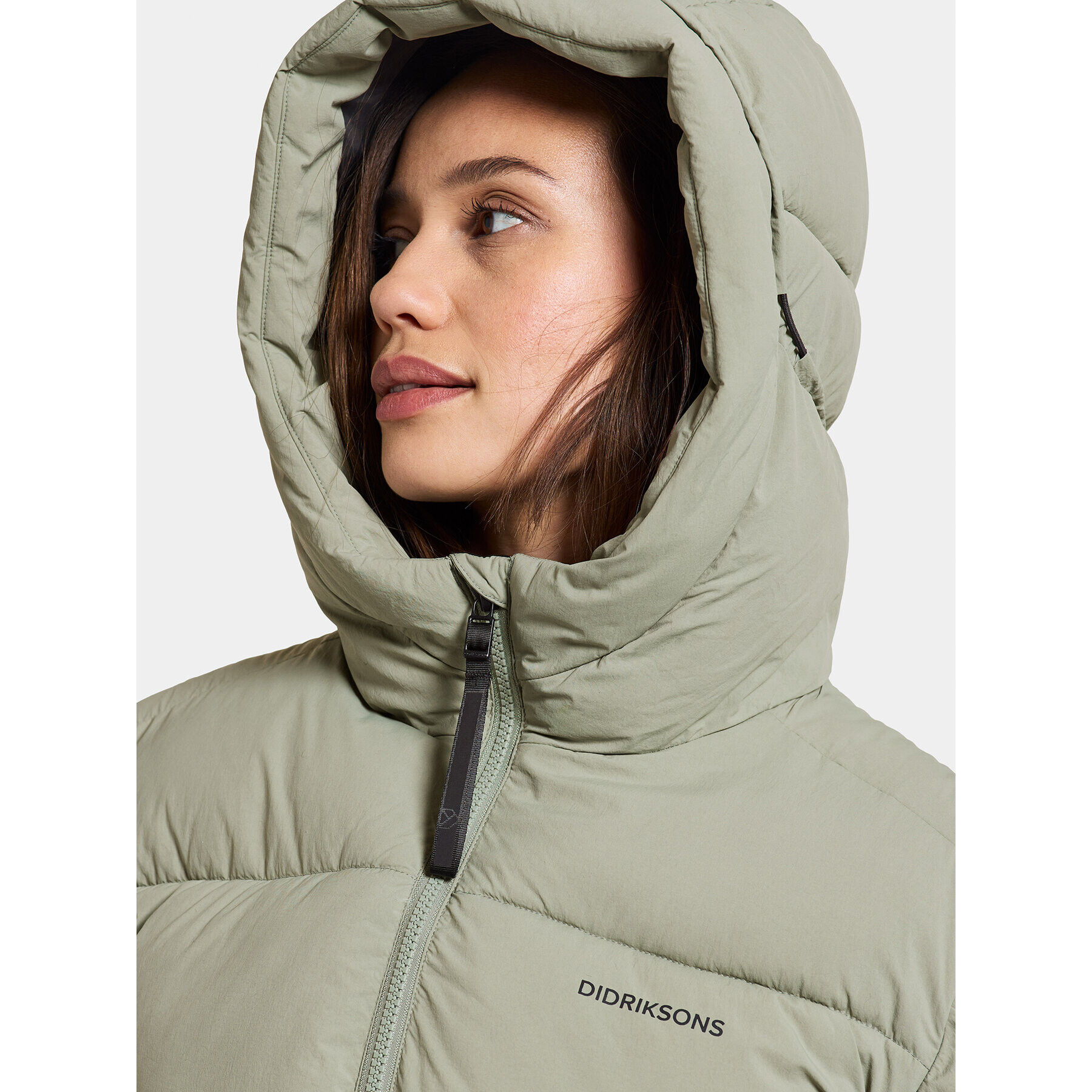 Didriksons Парка Nomi Wns Parka 3 504832 Зелен Regular Fit - Pepit.bg