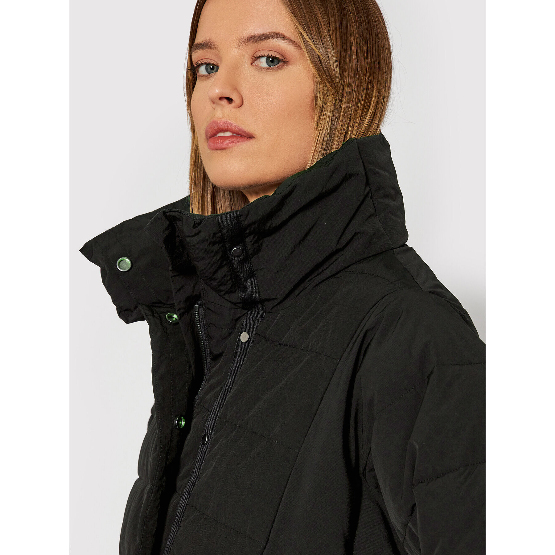 Didriksons Пухено яке Julie 503867 Черен Regular Fit - Pepit.bg