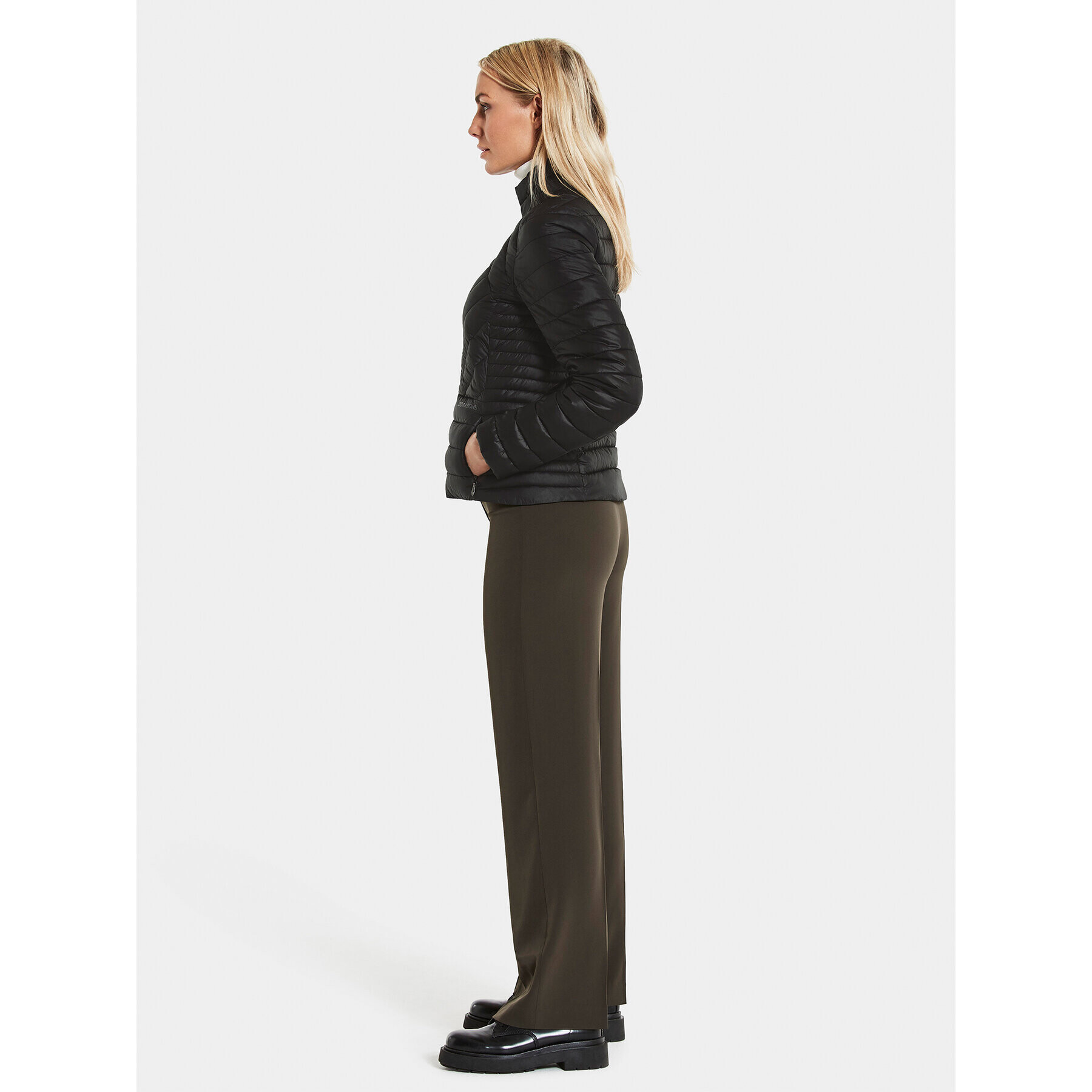 Didriksons Пухено яке Betty 504488 Черен Regular Fit - Pepit.bg
