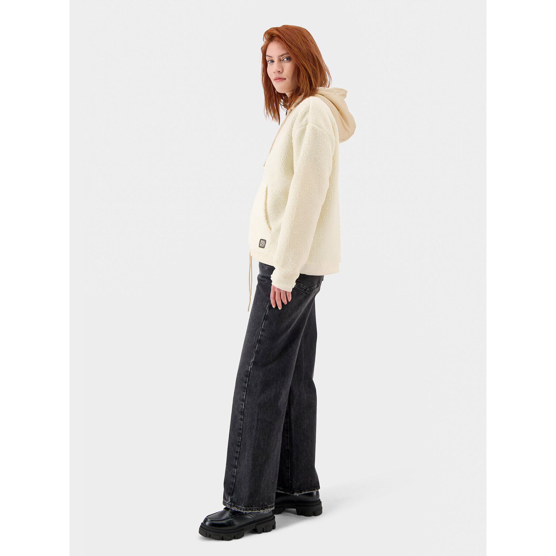 Didriksons Суитшърт Della 504704 Екрю Regular Fit - Pepit.bg