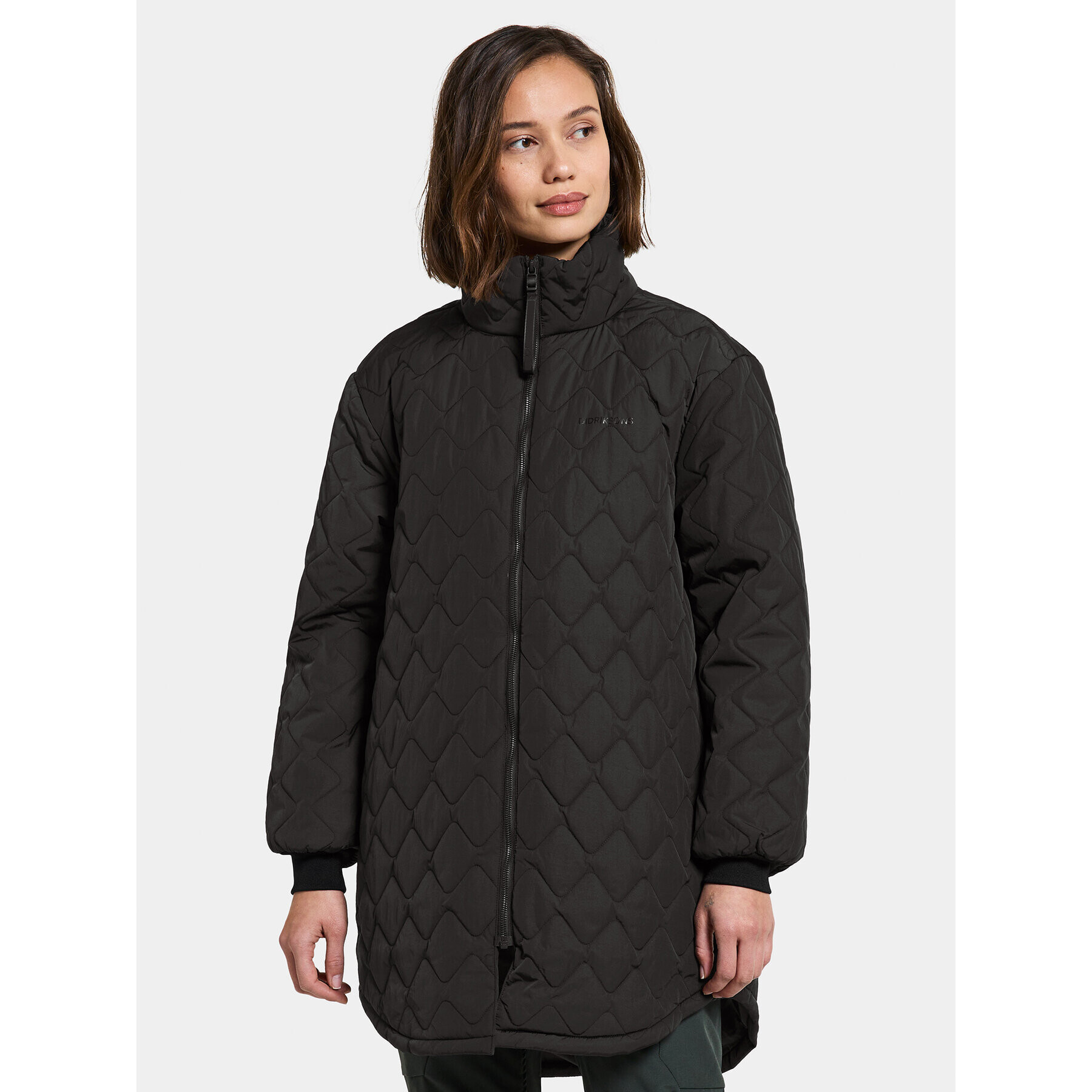 Didriksons Зимно яке Gabbi Wns Parka 505048 Черен Regular Fit - Pepit.bg