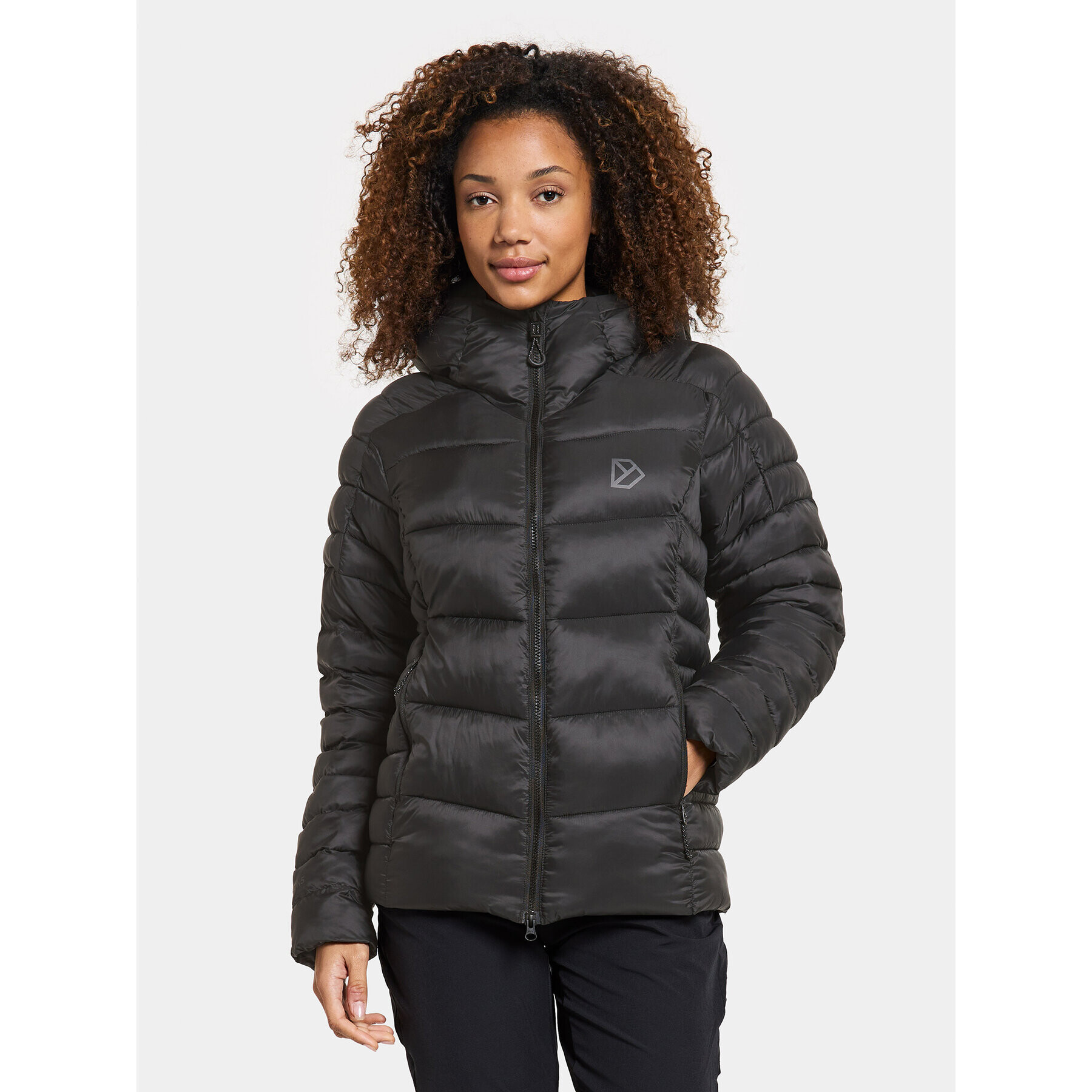 Didriksons Зимно яке June Wns Jkt 504945 Черен Regular Fit - Pepit.bg
