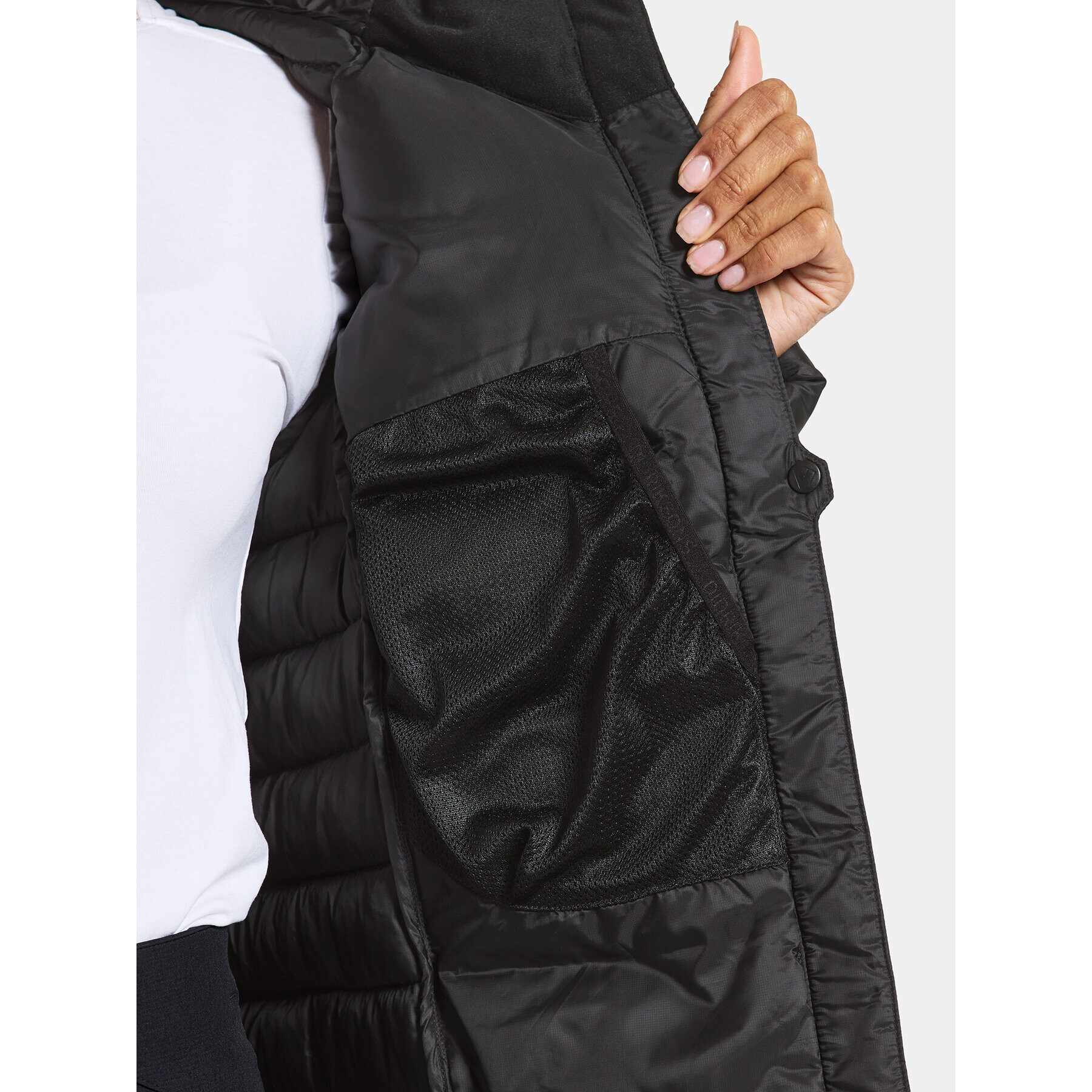 Didriksons Зимно яке June Wns Jkt 504945 Черен Regular Fit - Pepit.bg