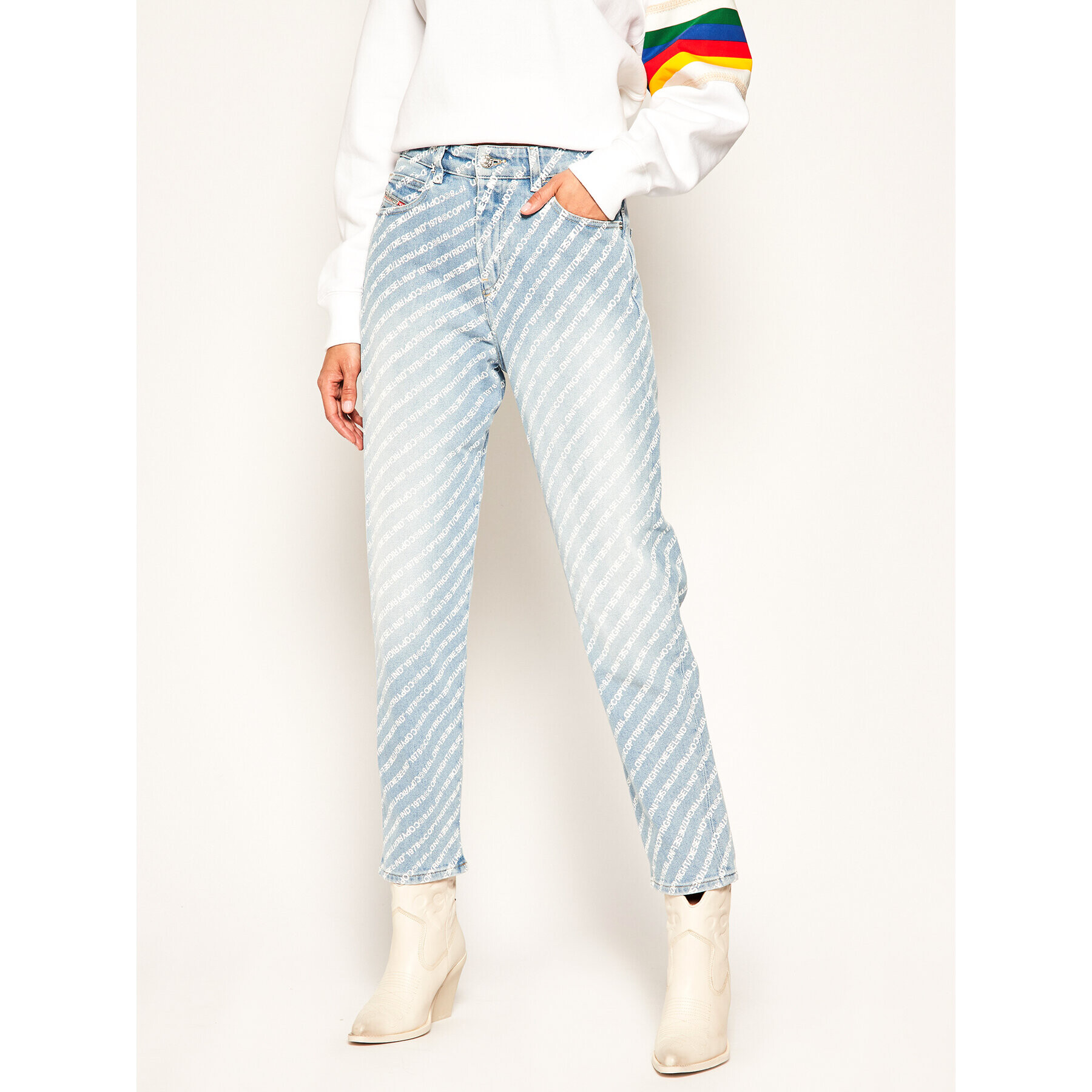 Diesel Дънки D-Eiselle 00SH9G 009AU Син Straight Fit - Pepit.bg