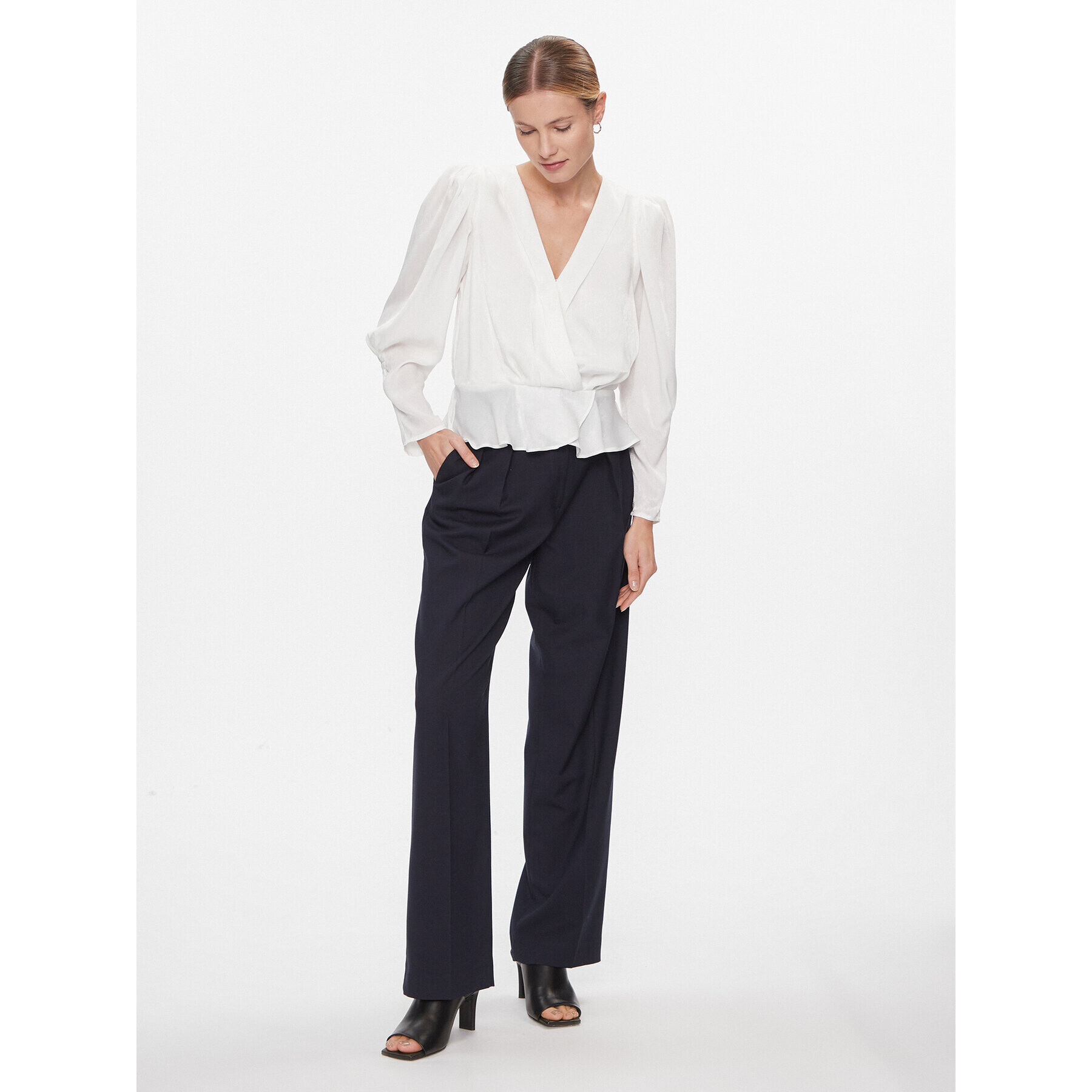 DKNY Блуза P34ANQ01 Бял Regular Fit - Pepit.bg