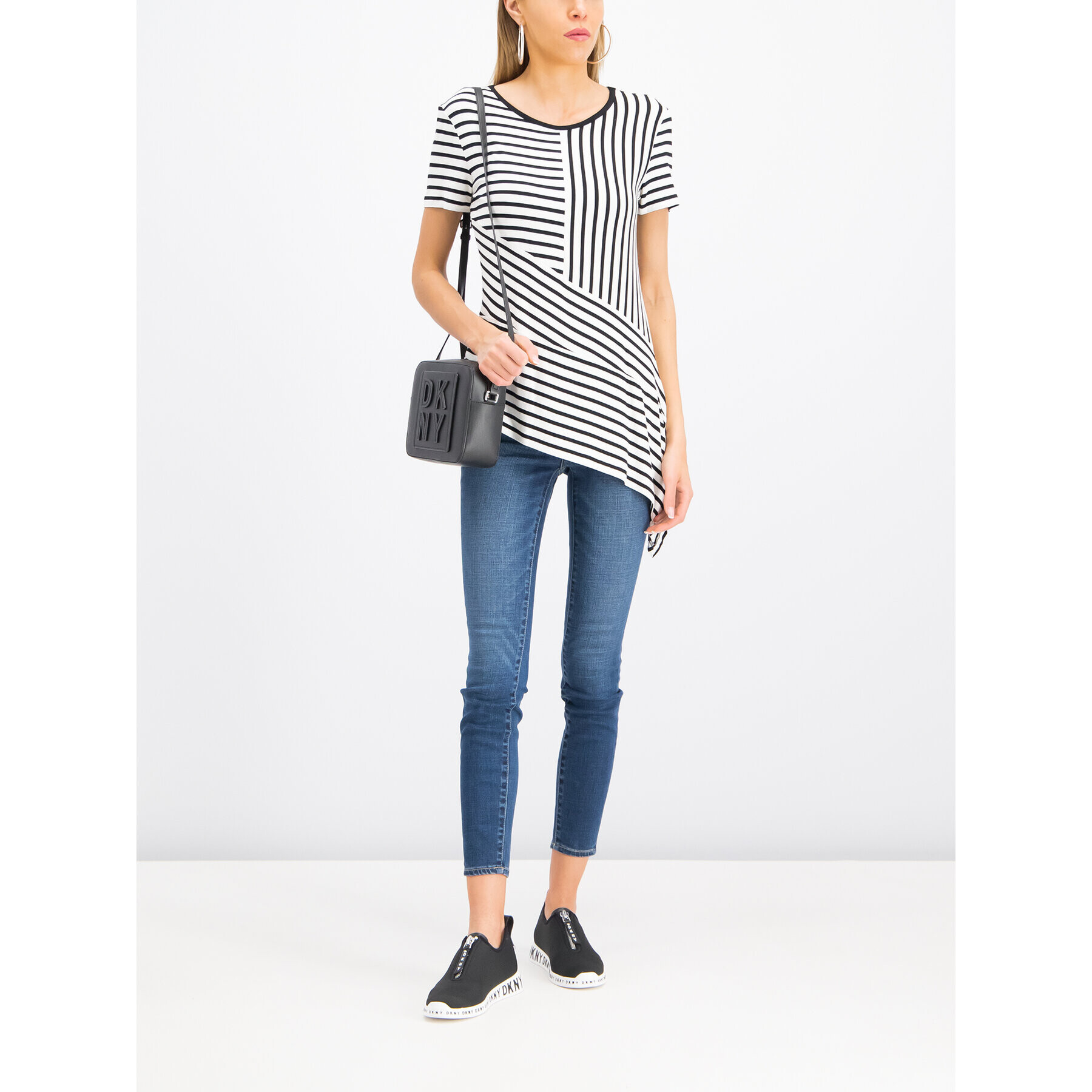 DKNY Блуза P9BHJAXI Бял Regular Fit - Pepit.bg