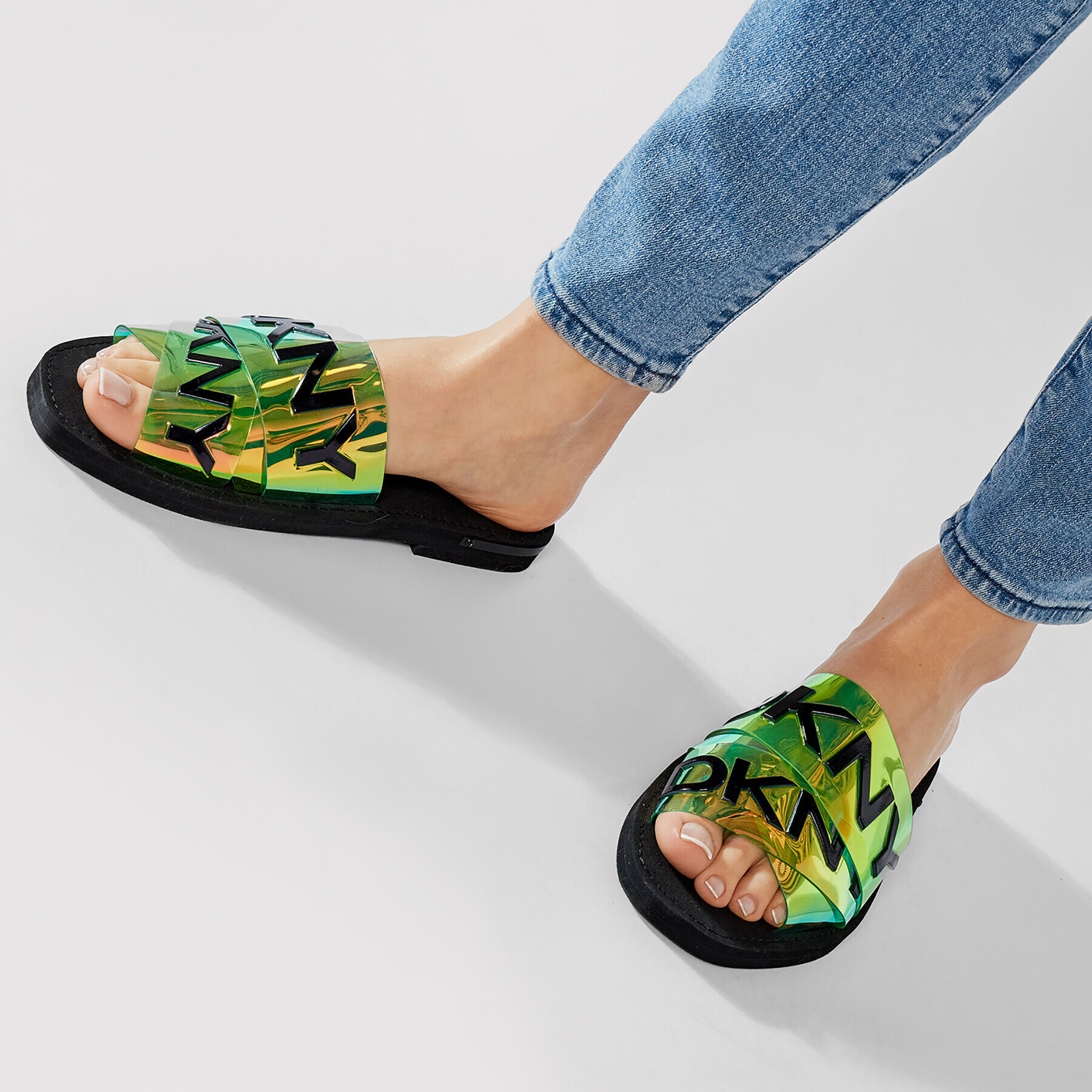 DKNY Чехли K1163387 Зелен - Pepit.bg
