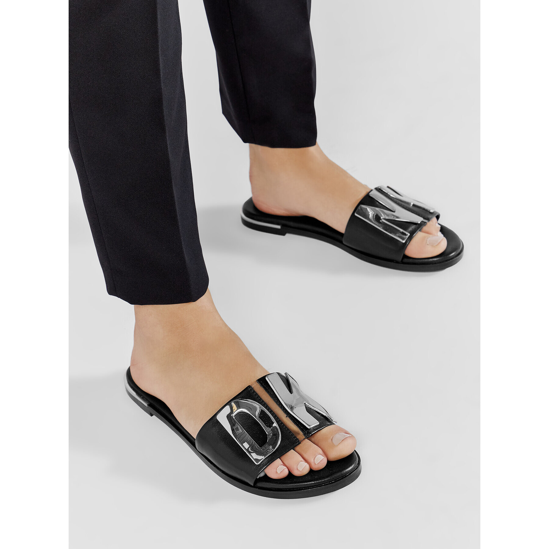 DKNY Чехли Waltz K4156118 Черен - Pepit.bg