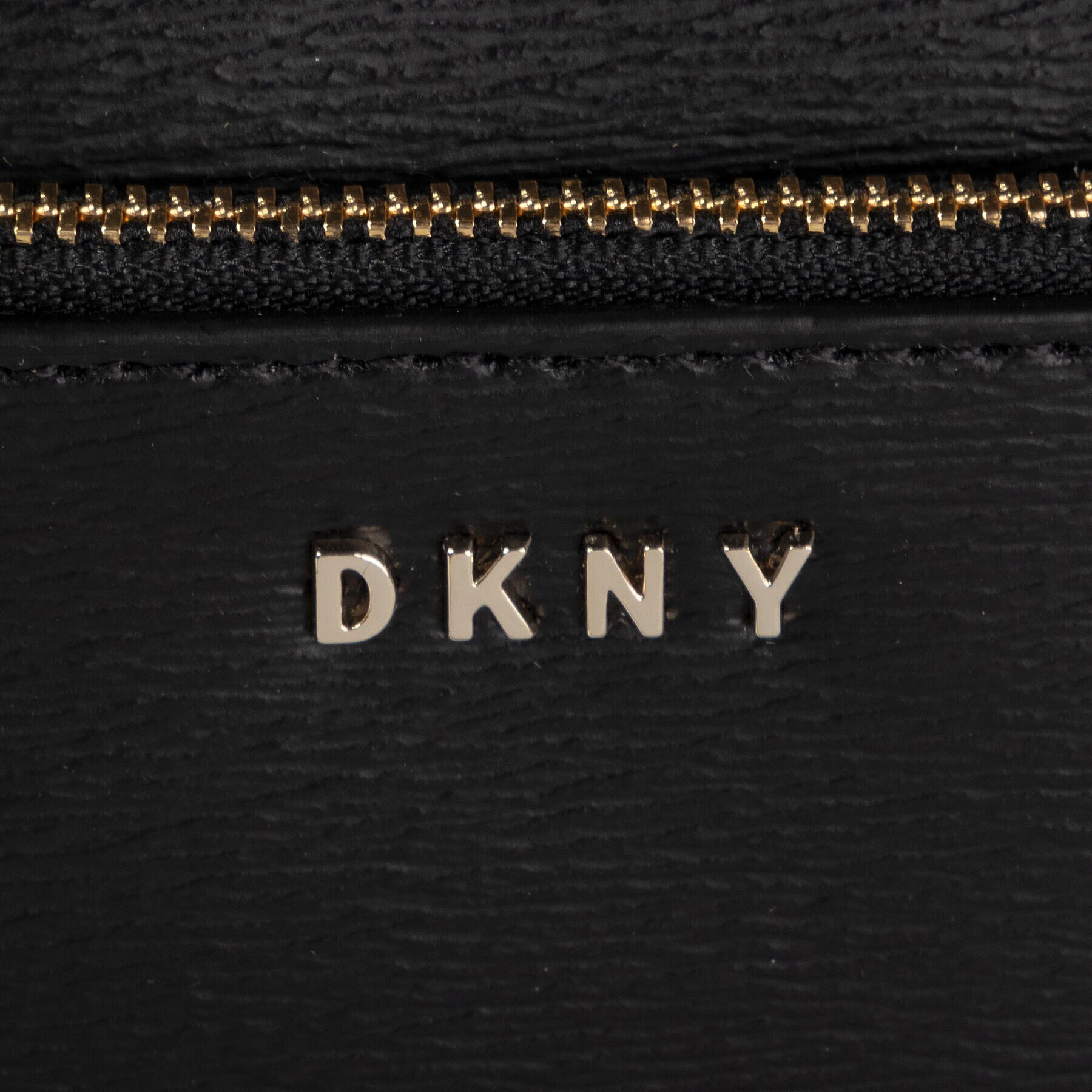 DKNY Дамска чанта Bryant Camera Bag R94E3F39 Черен - Pepit.bg