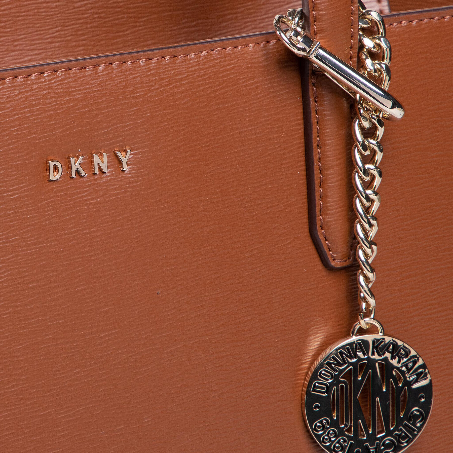 DKNY Дамска чанта Bryant R74A3014 Кафяв - Pepit.bg