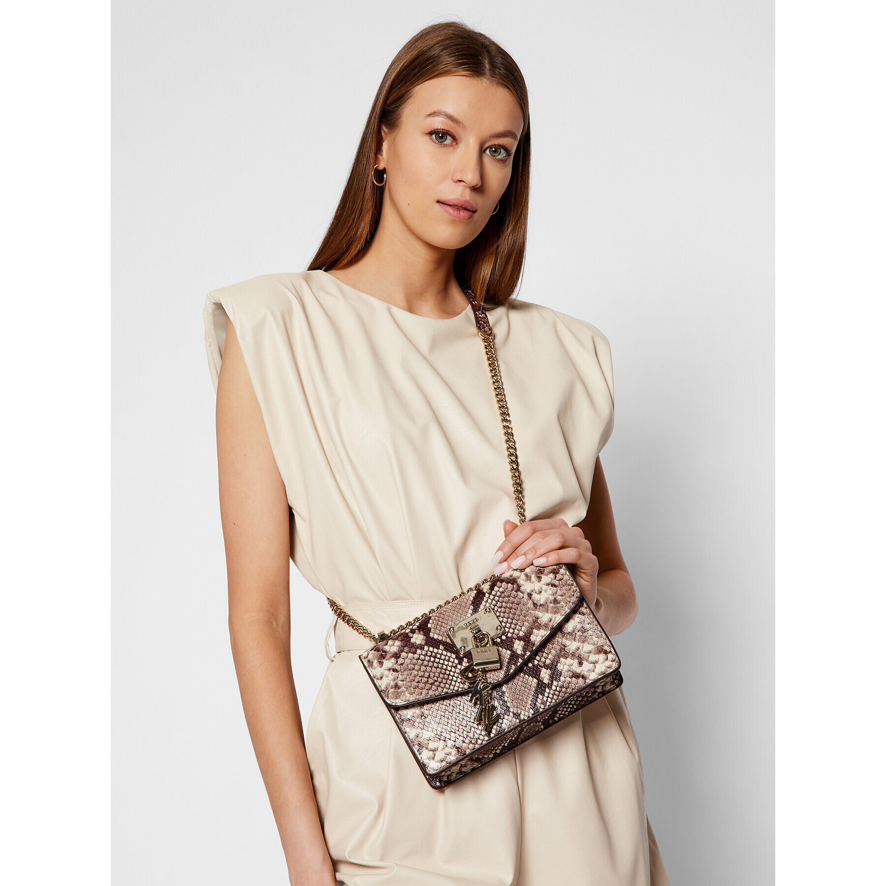 DKNY Дамска чанта Elissa Sm Shoulder F R023SC81 Кафяв - Pepit.bg