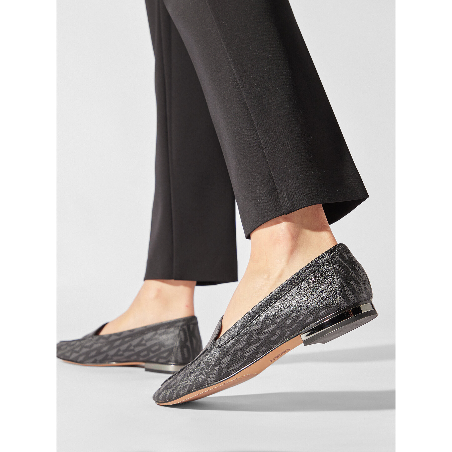 DKNY Лоуфъри Laili K2361458 Черен - Pepit.bg