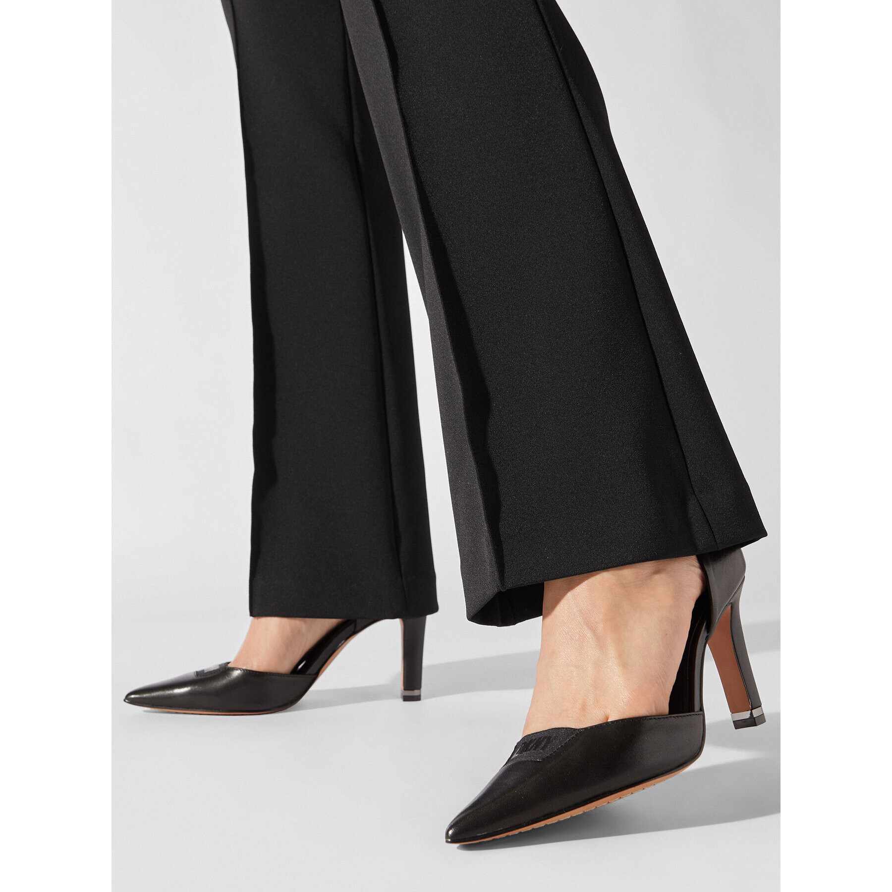 DKNY Обувки Carlene K2349662 Черен - Pepit.bg
