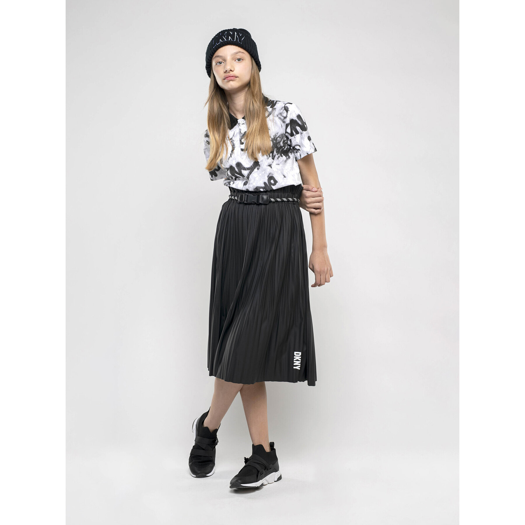 DKNY Плисирана пола D33616 D Черен Regular Fit - Pepit.bg