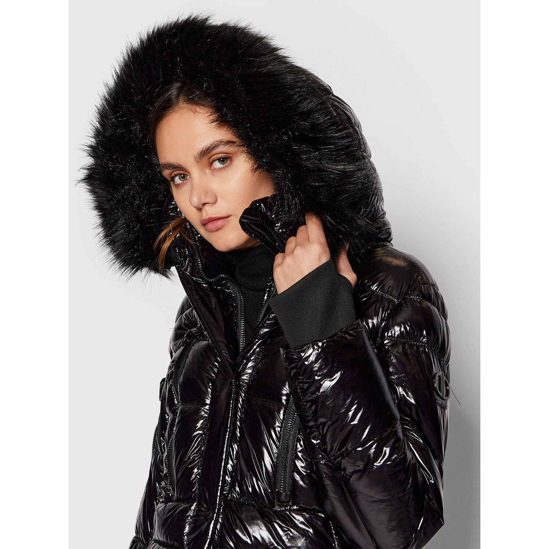 DKNY Пухено яке DL1MPF94 Черен Regular Fit - Pepit.bg