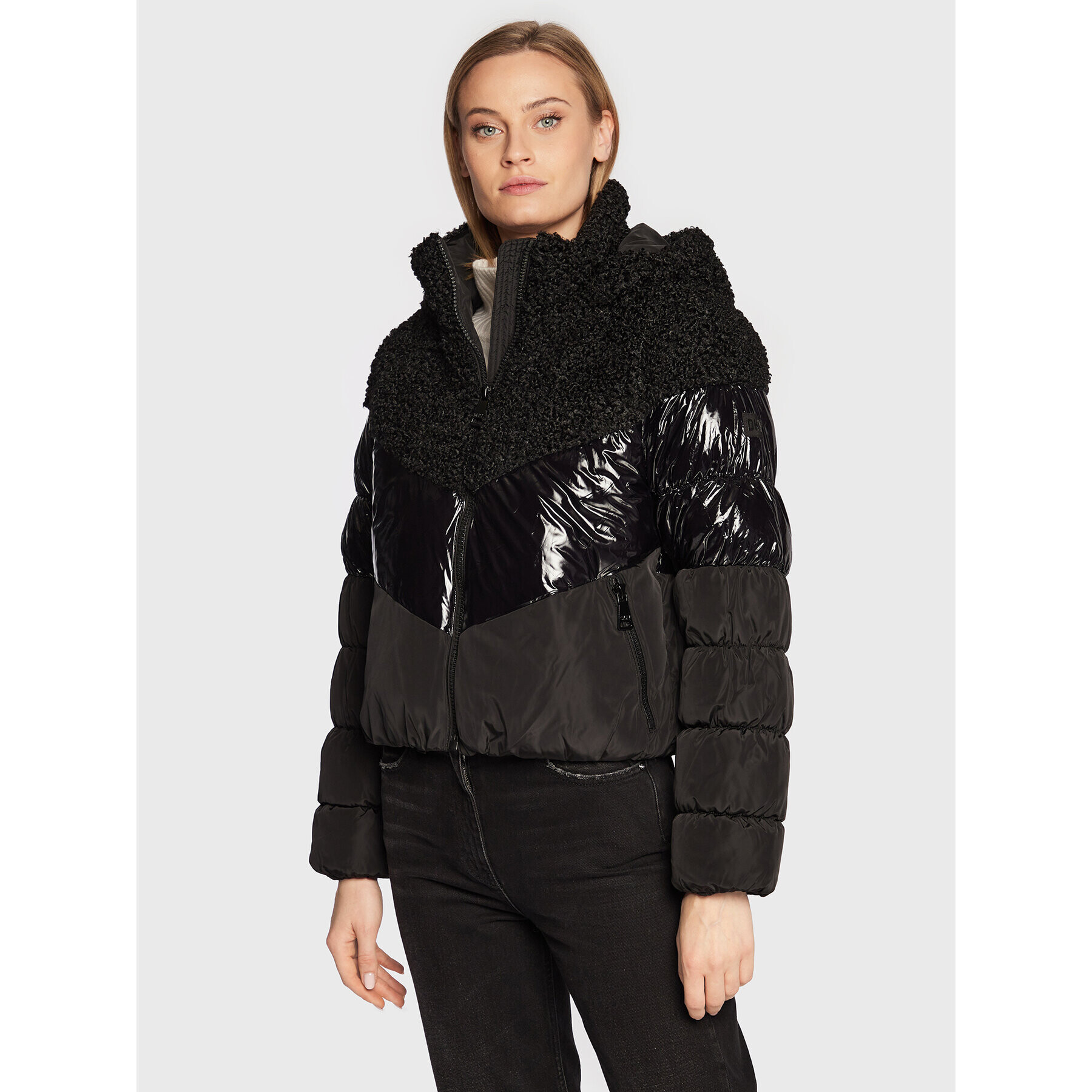 DKNY Пухено яке P2MCMHVU Черен Regular Fit - Pepit.bg